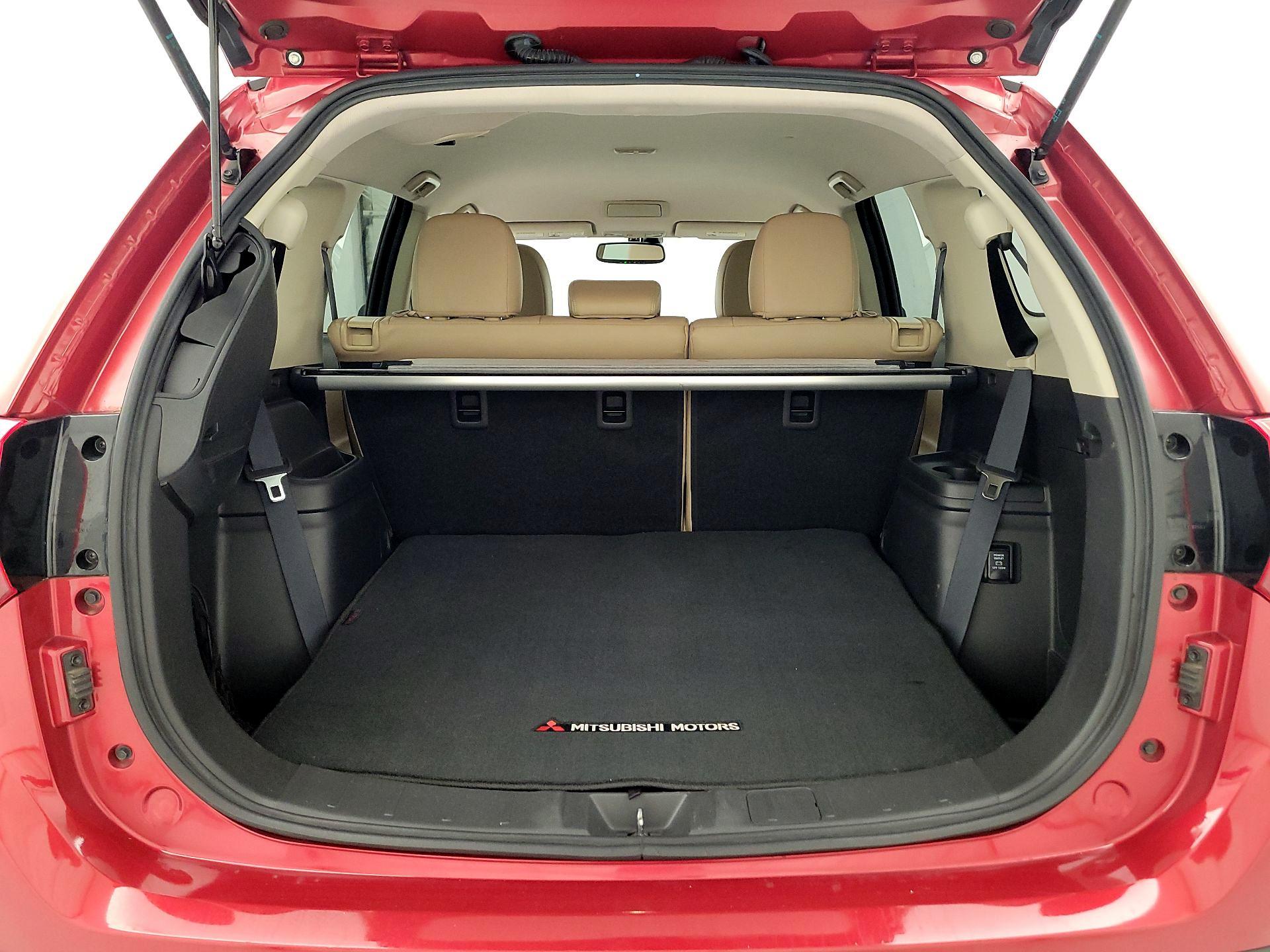 Thumbnail: 2018 Mitsubishi Outlander - 20