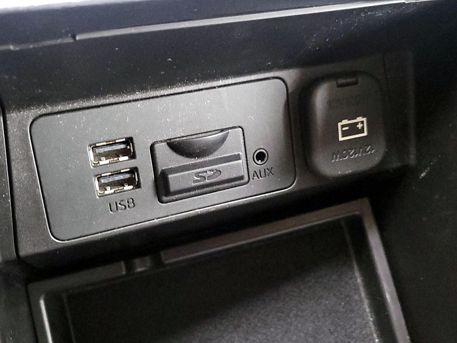 Thumbnail: 2014 Mazda Mazda3 - 18