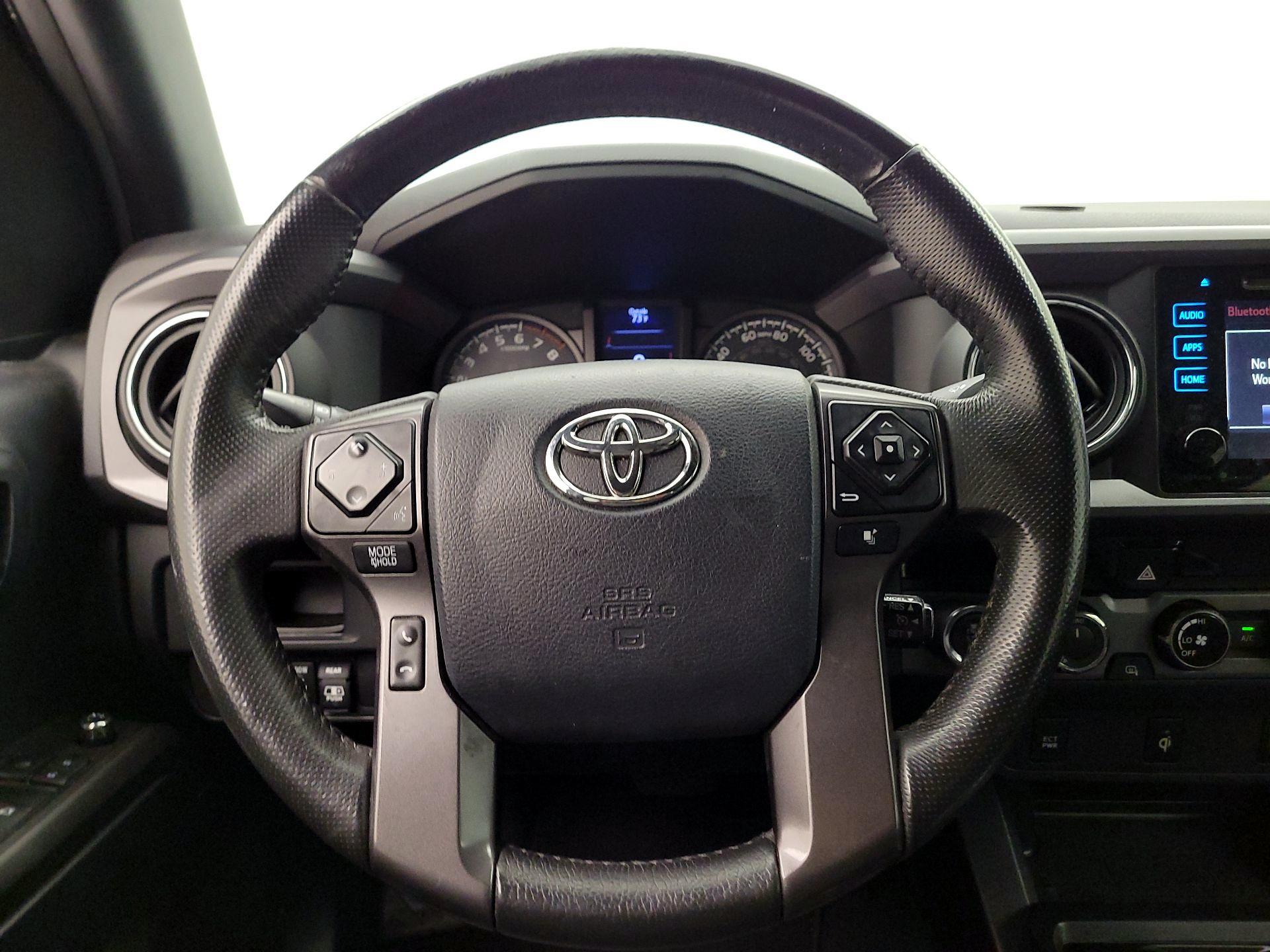 Thumbnail: 2017 Toyota Tacoma - 10