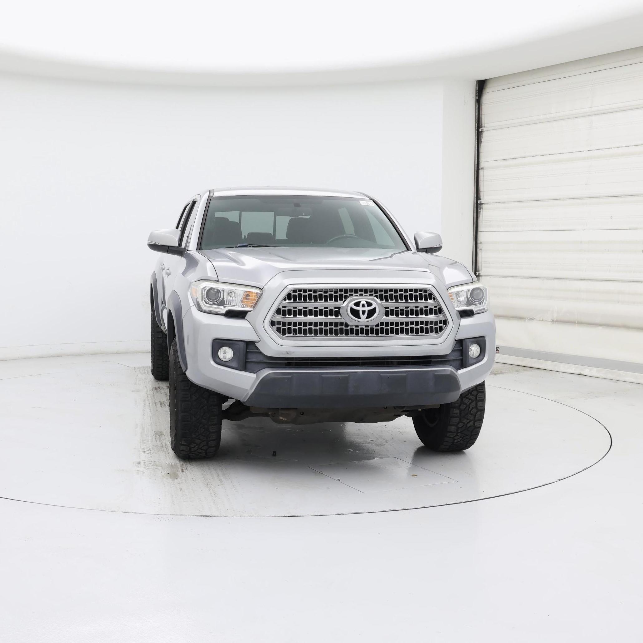 Thumbnail: 2017 Toyota Tacoma - 5