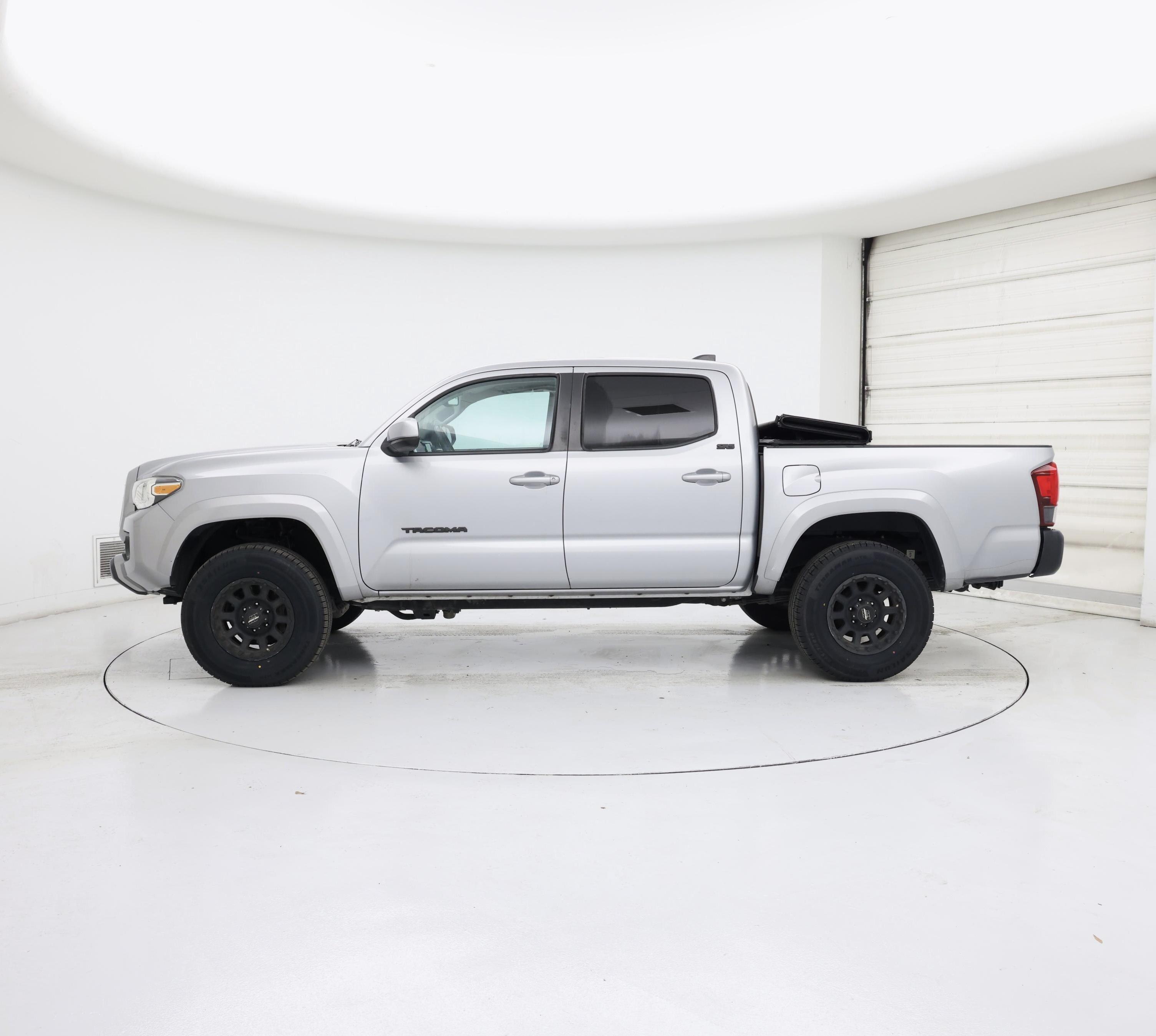 Thumbnail: 2021 Toyota Tacoma - 3