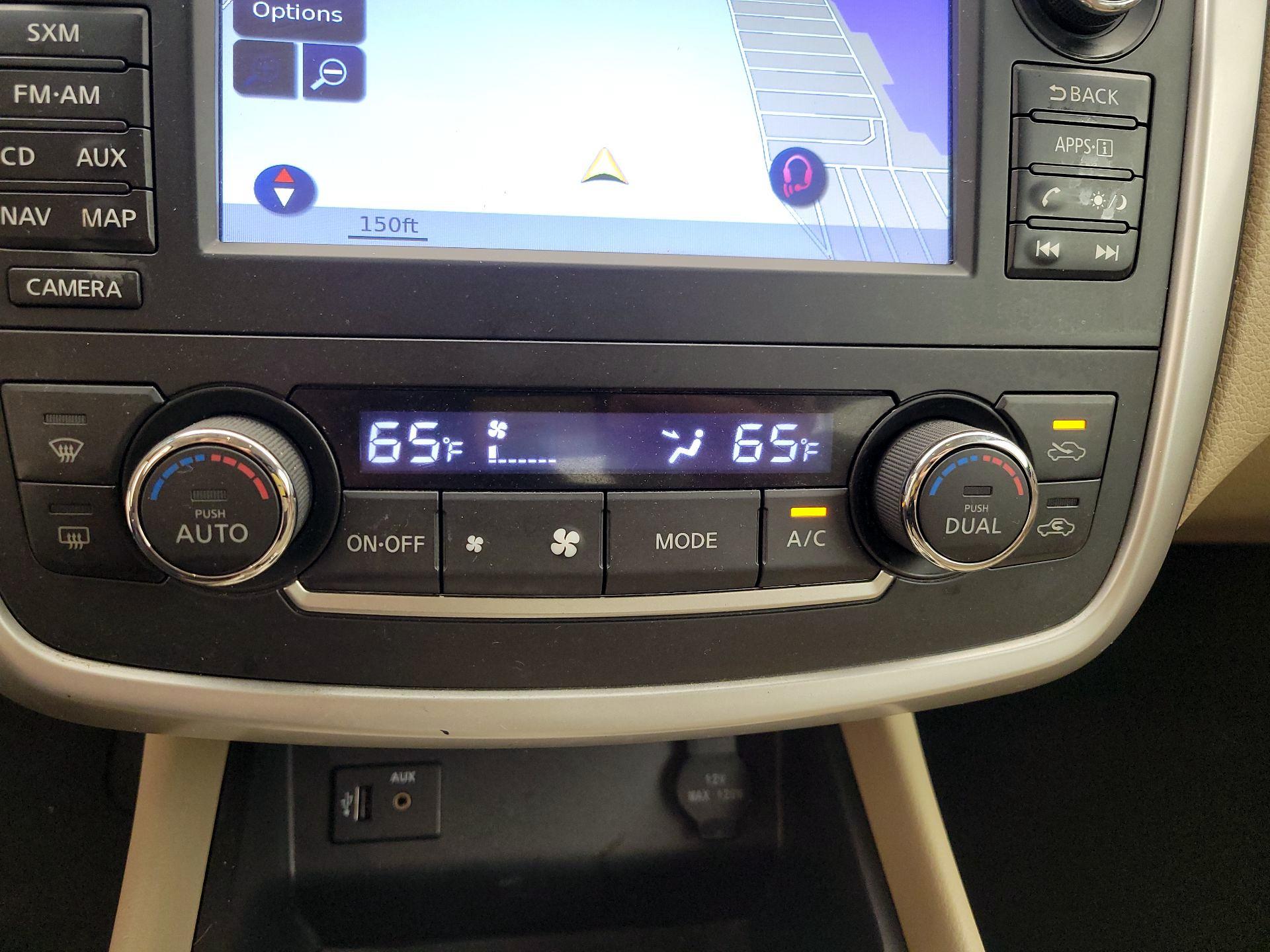 Thumbnail: 2016 Nissan Altima - 14