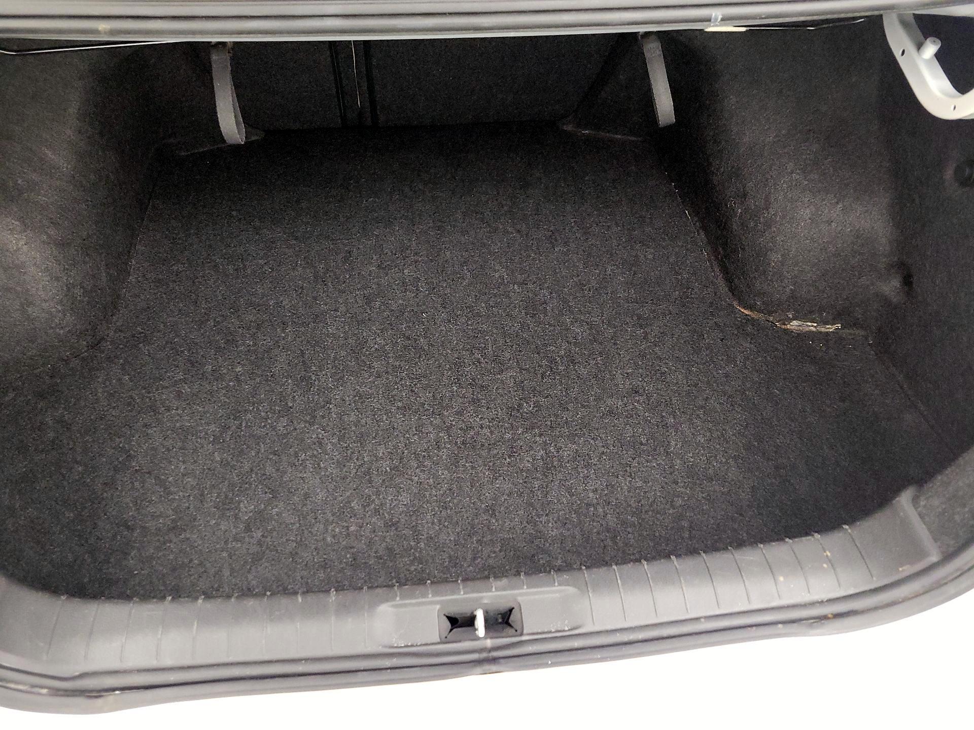 Thumbnail: 2016 Nissan Altima - 16