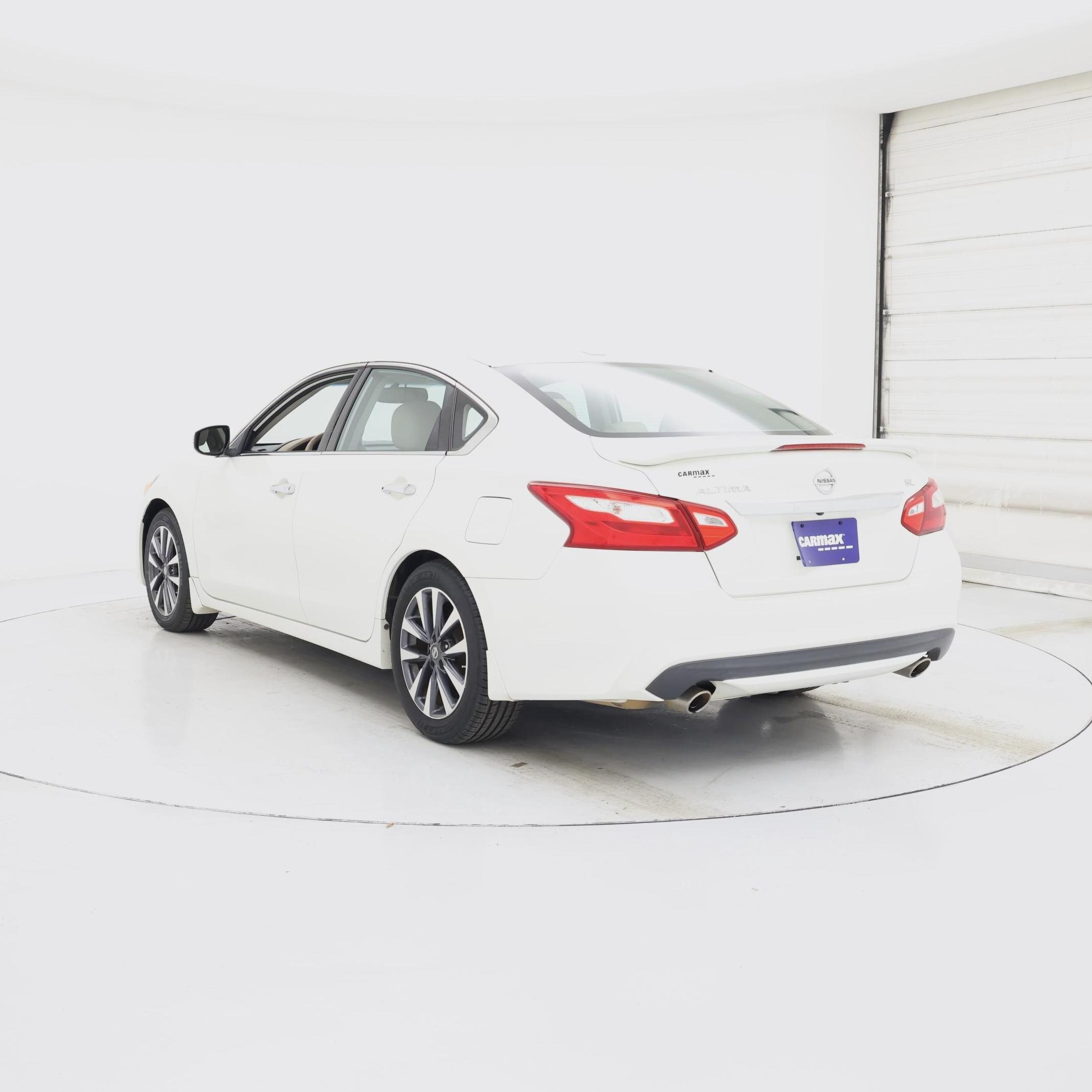 Thumbnail: 2016 Nissan Altima - 2