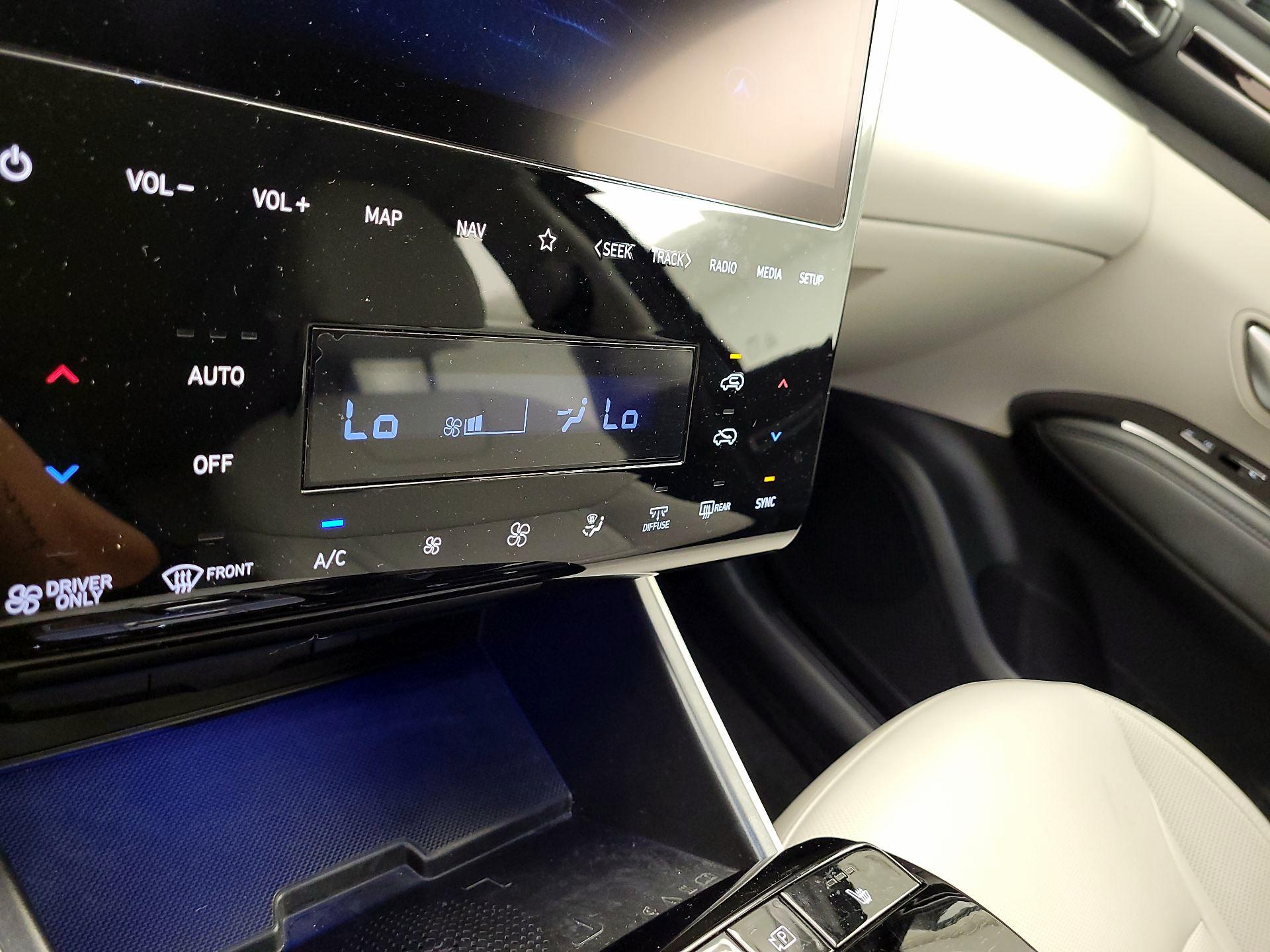 Thumbnail: 2023 Hyundai Tucson - 16