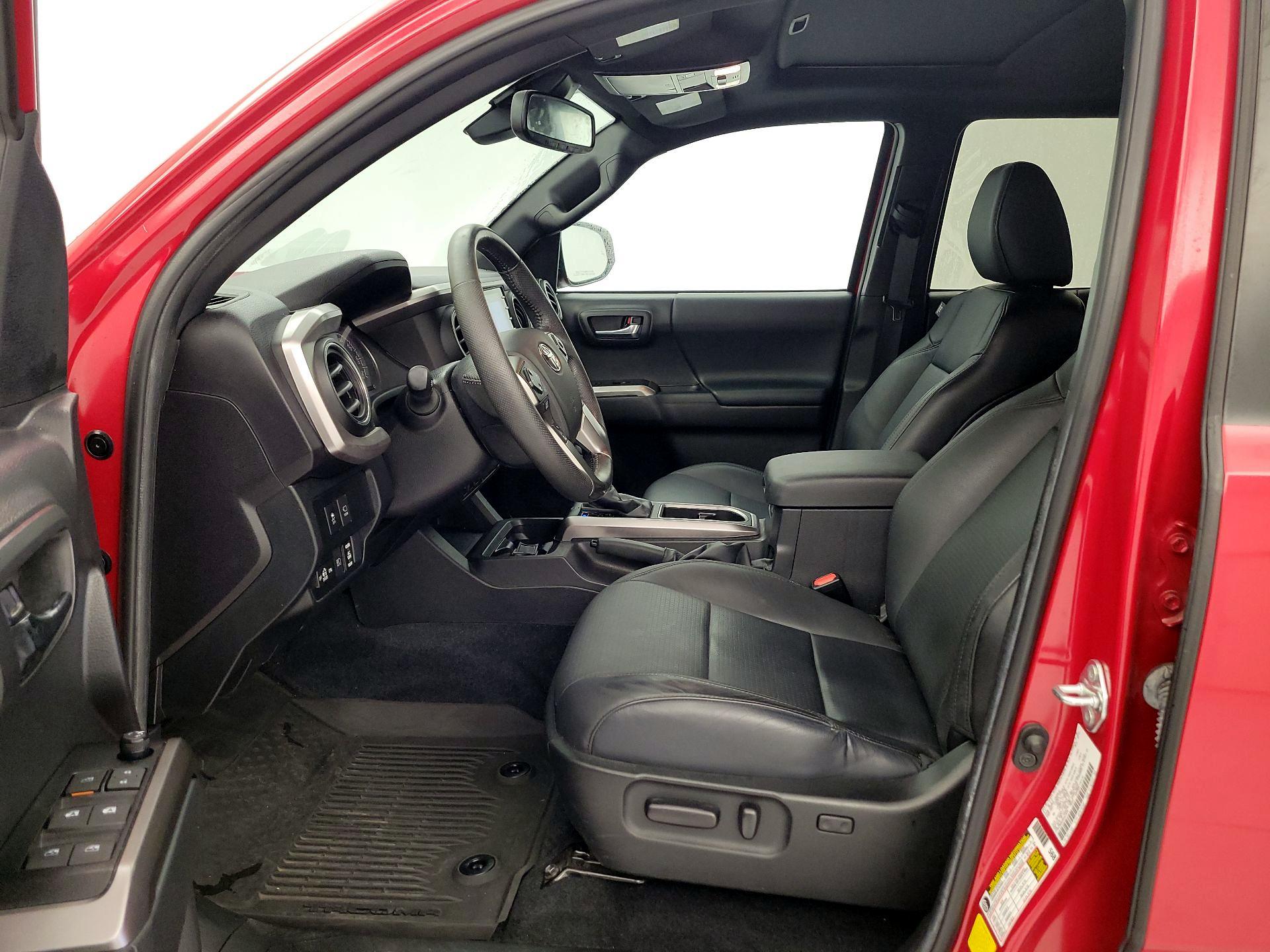 Thumbnail: 2022 Toyota Tacoma - 11