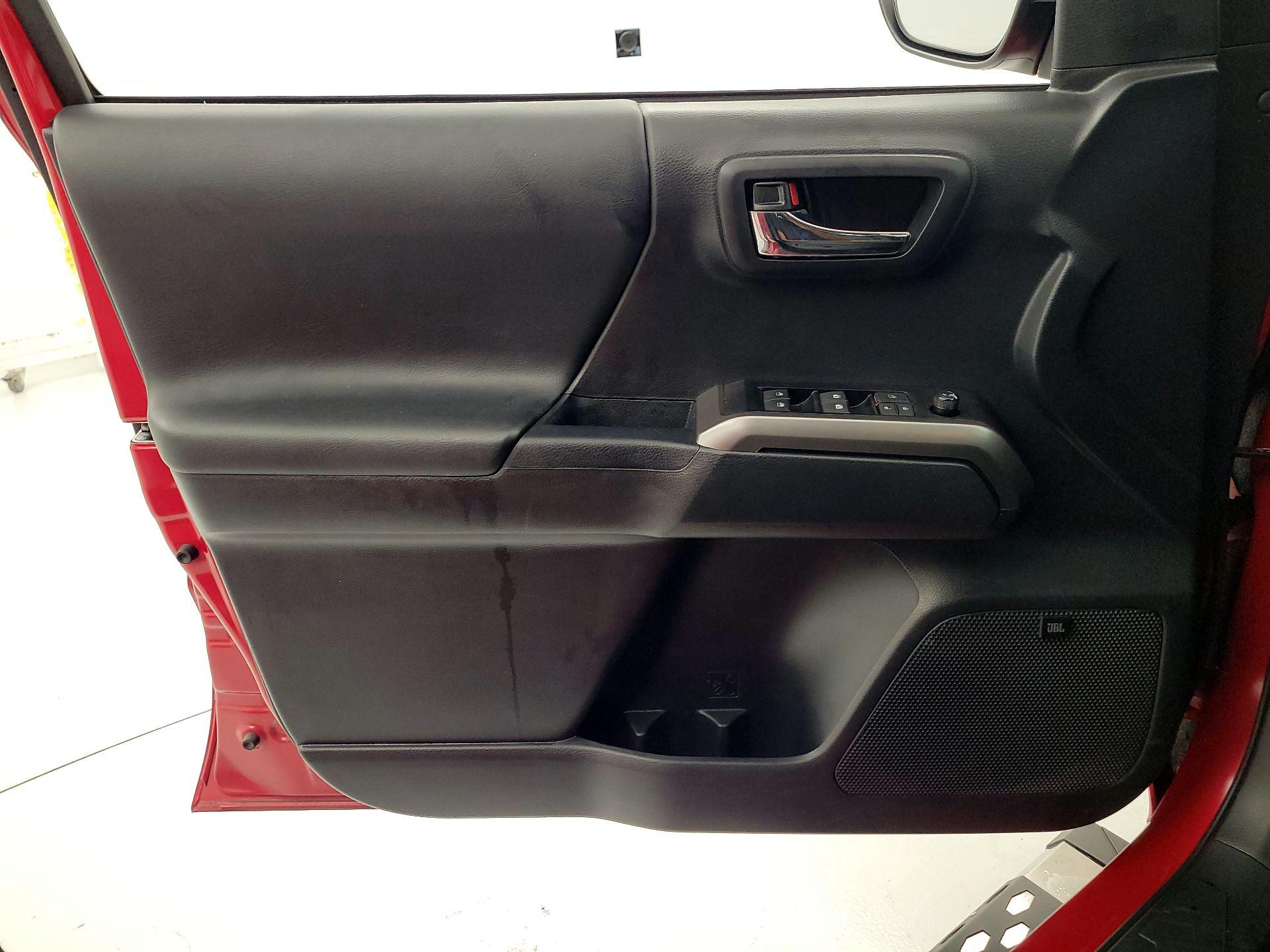 Thumbnail: 2022 Toyota Tacoma - 12