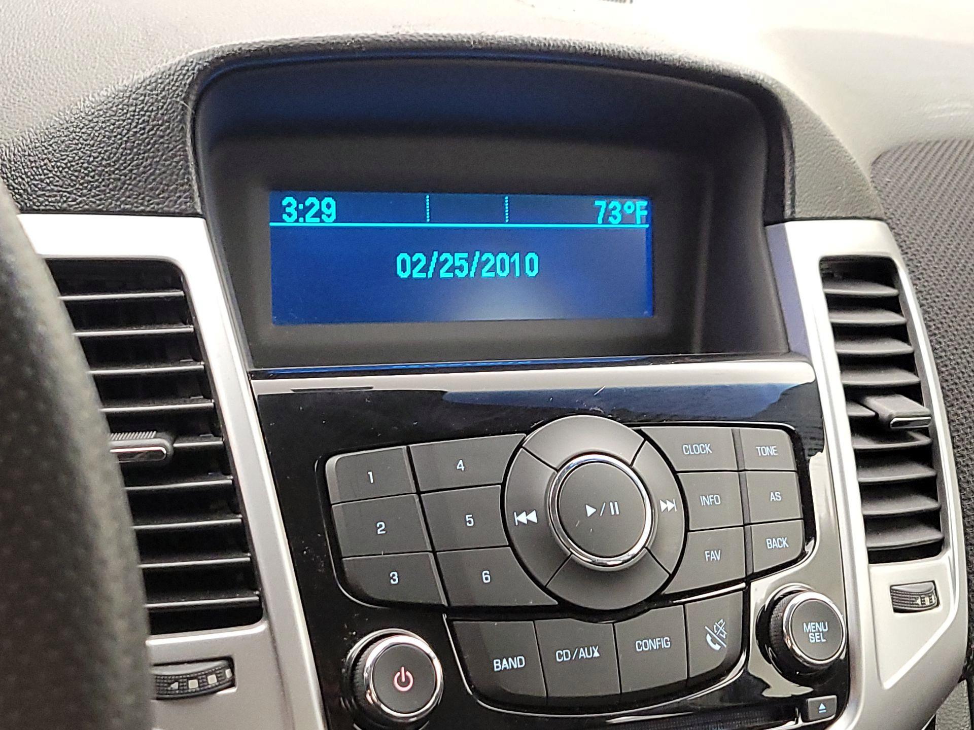 Thumbnail: 2015 Chevrolet Cruze - 14