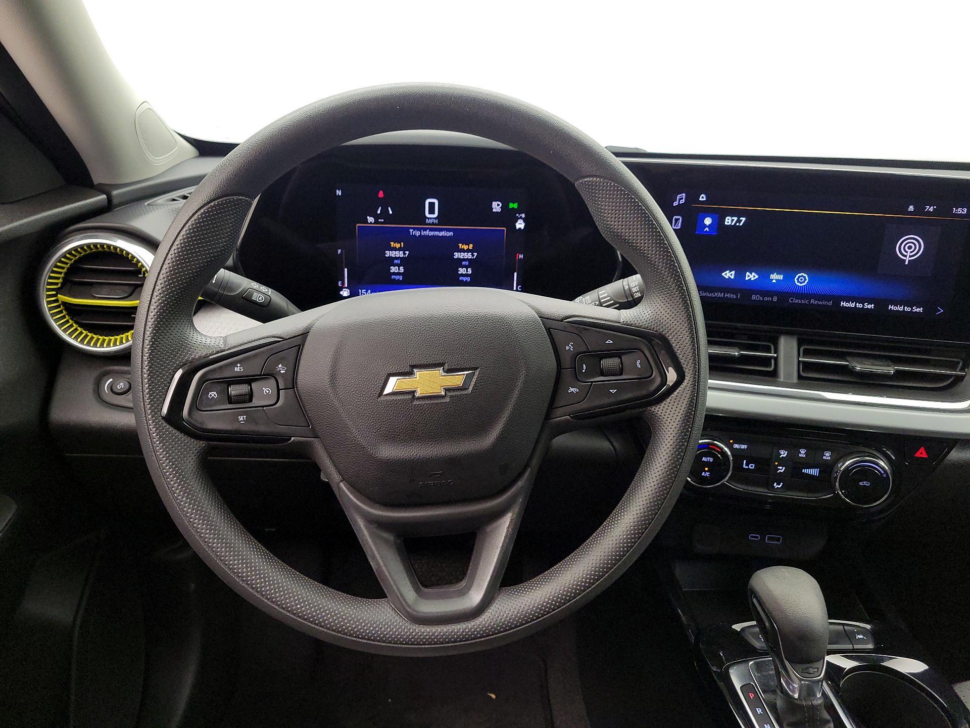 Thumbnail: 2025 Chevrolet Trax - 10