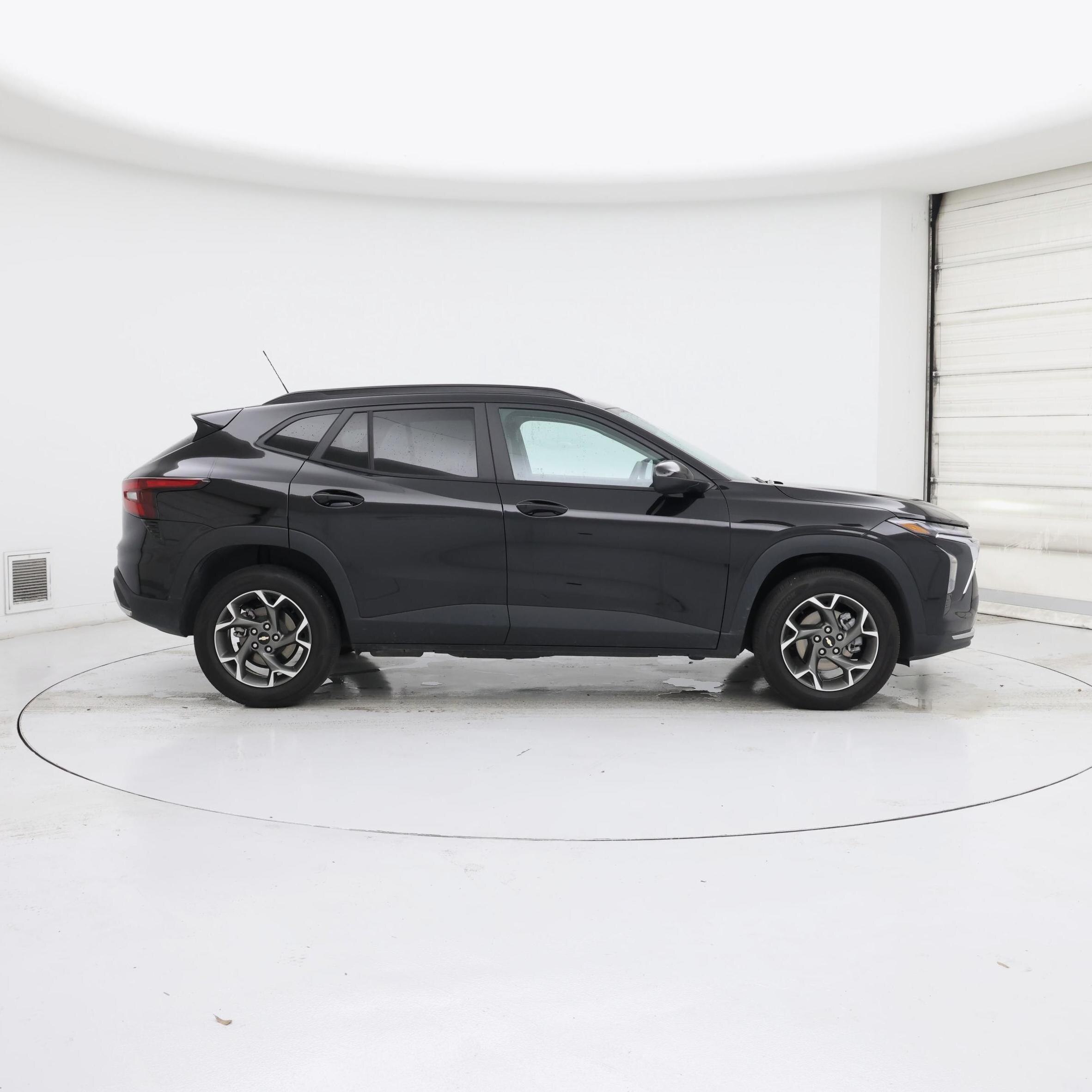 Thumbnail: 2025 Chevrolet Trax - 7