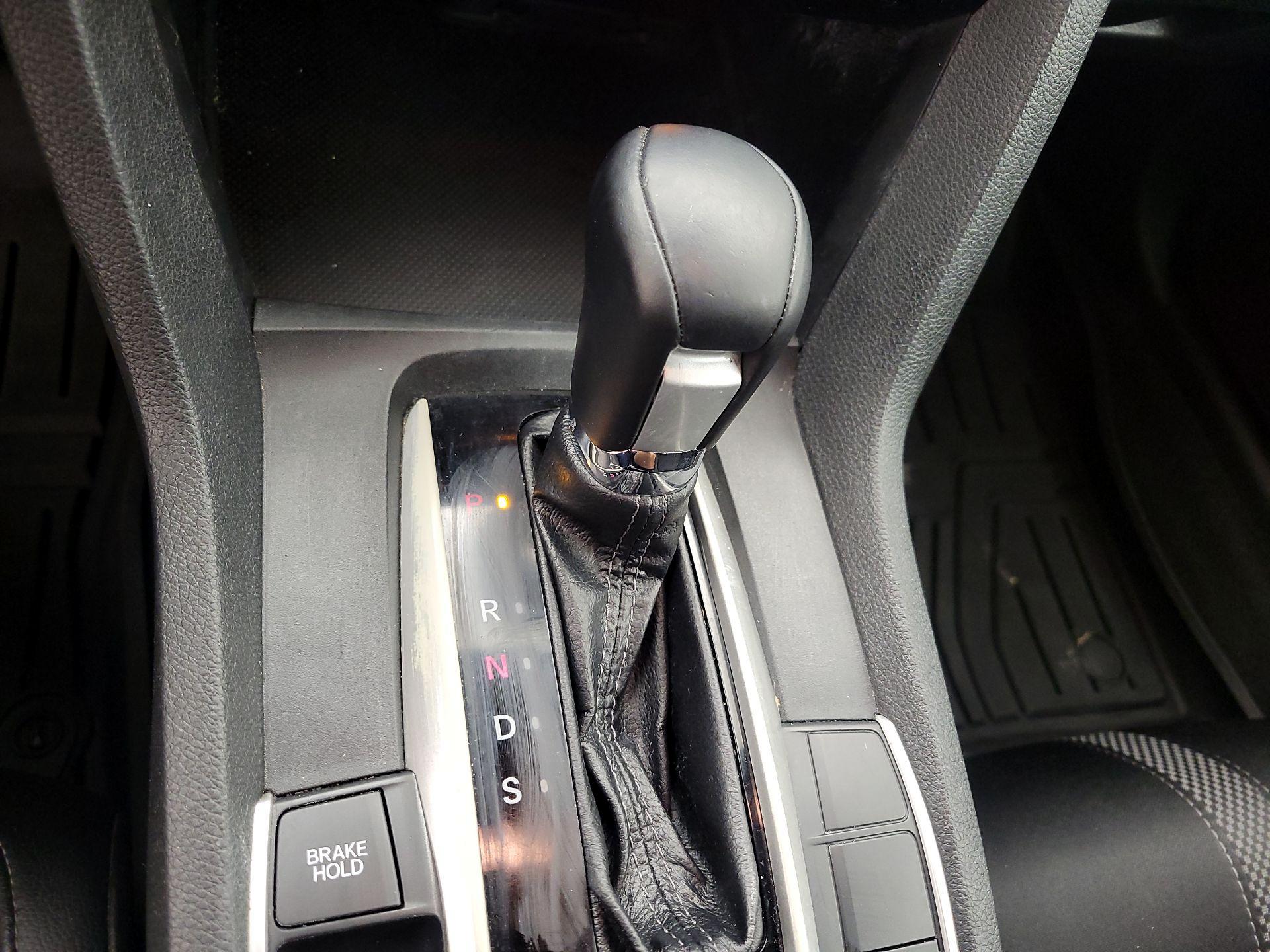 Thumbnail: 2019 Honda Civic - 15