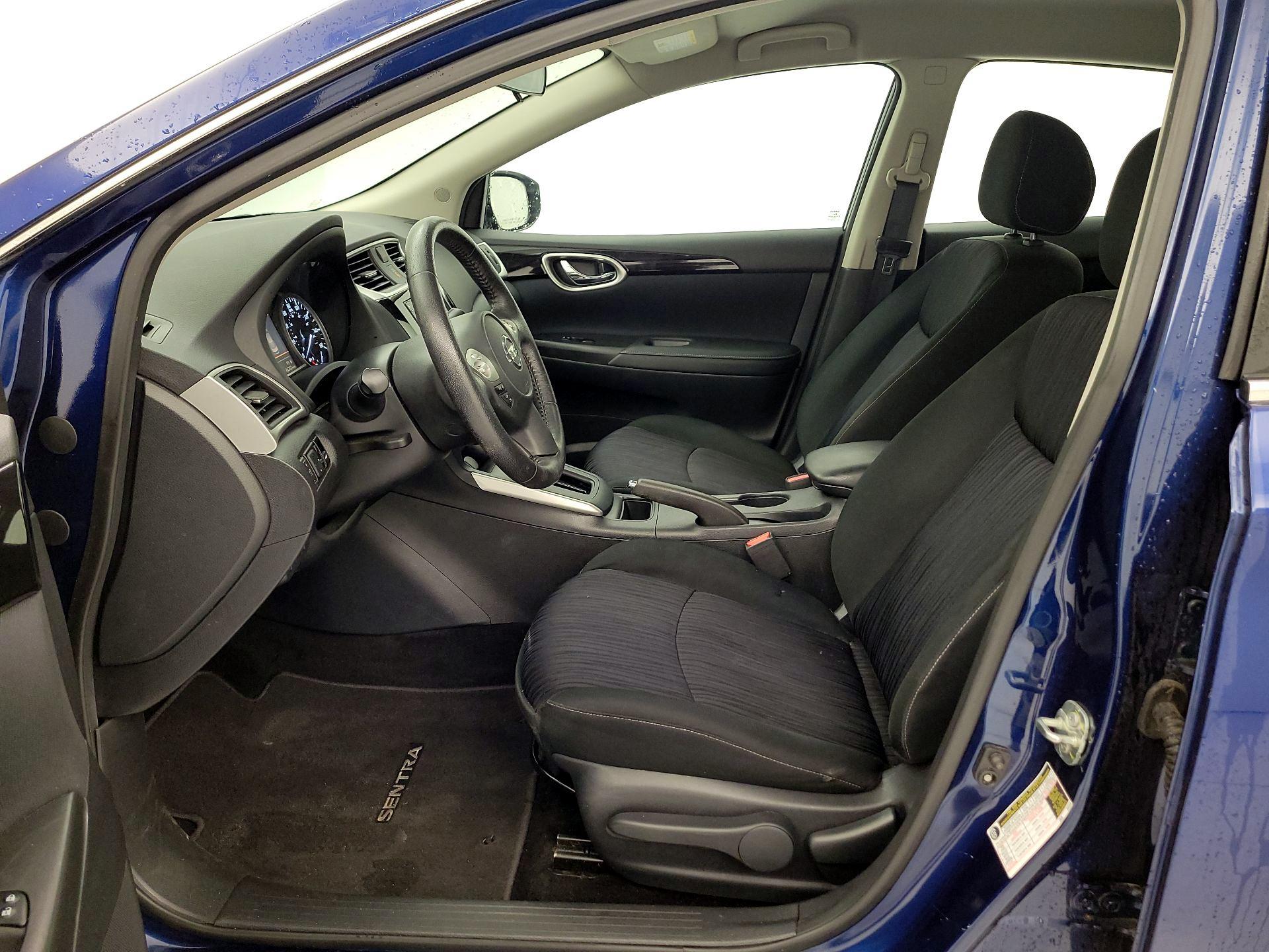 Thumbnail: 2019 Nissan Sentra - 11