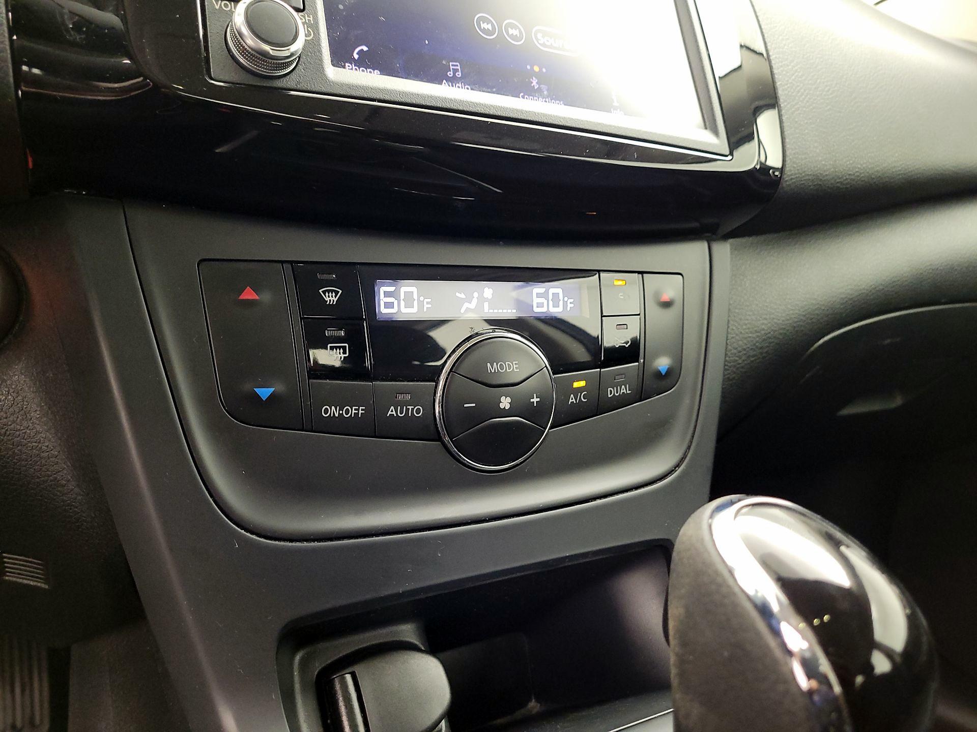 Thumbnail: 2019 Nissan Sentra - 16