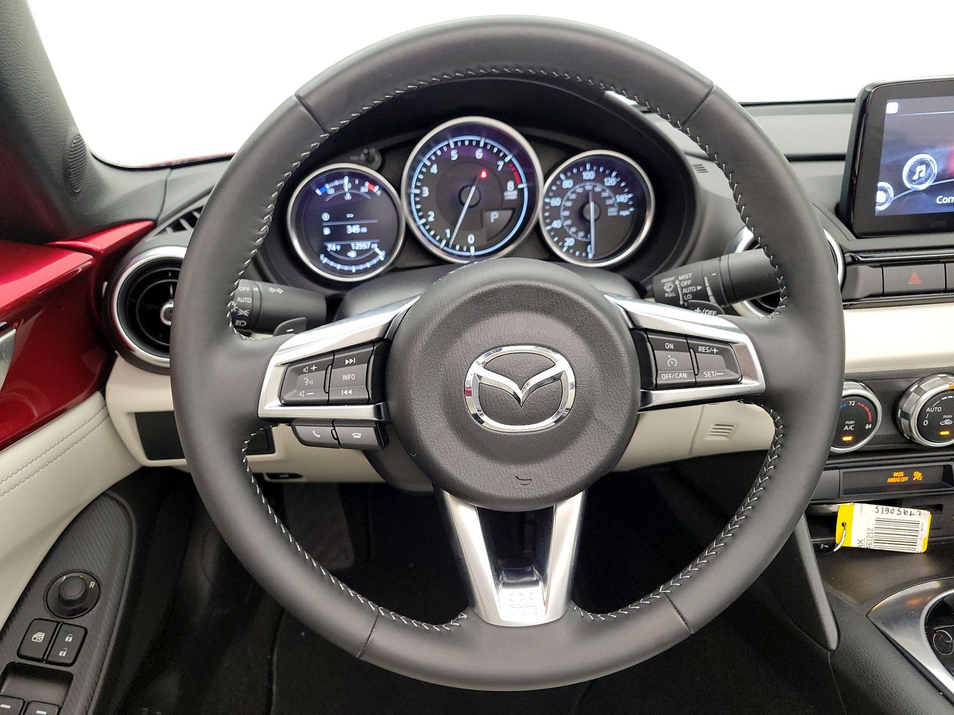 Thumbnail: 2021 Mazda MX-5 Miata - 10