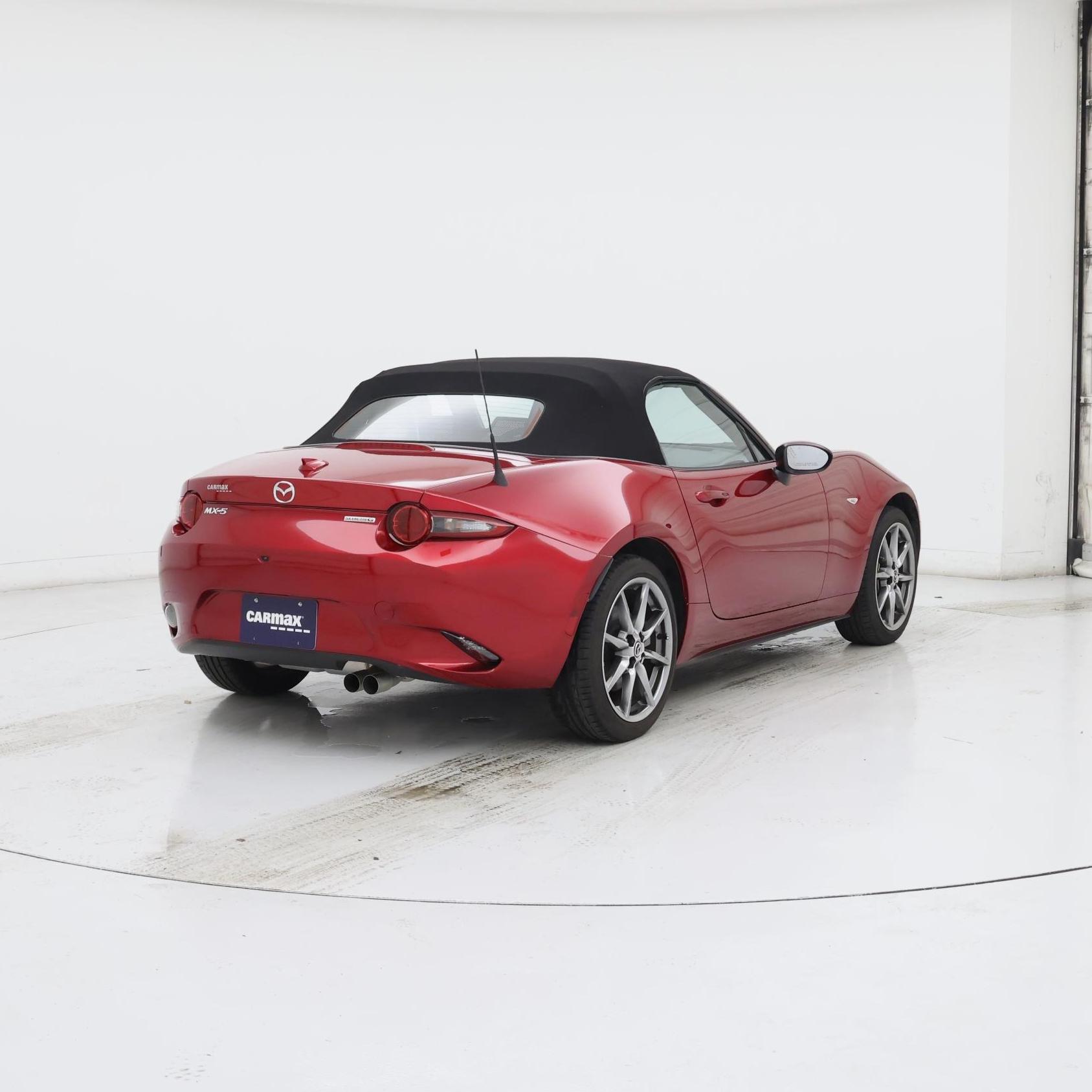 Thumbnail: 2021 Mazda MX-5 Miata - 8
