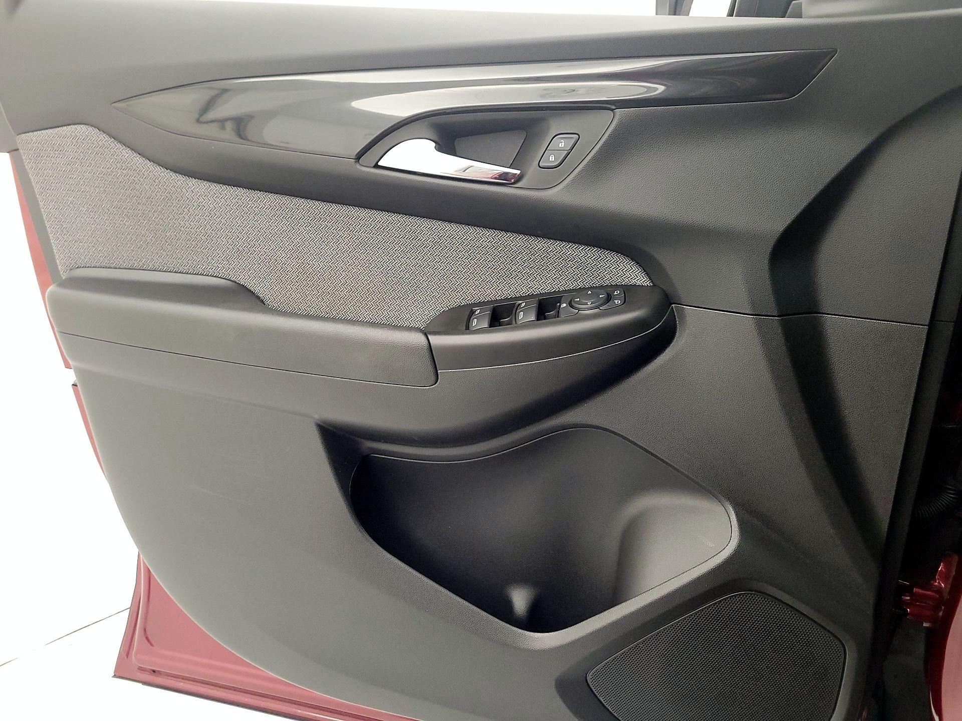 Thumbnail: 2024 Chevrolet TrailBlazer - 12