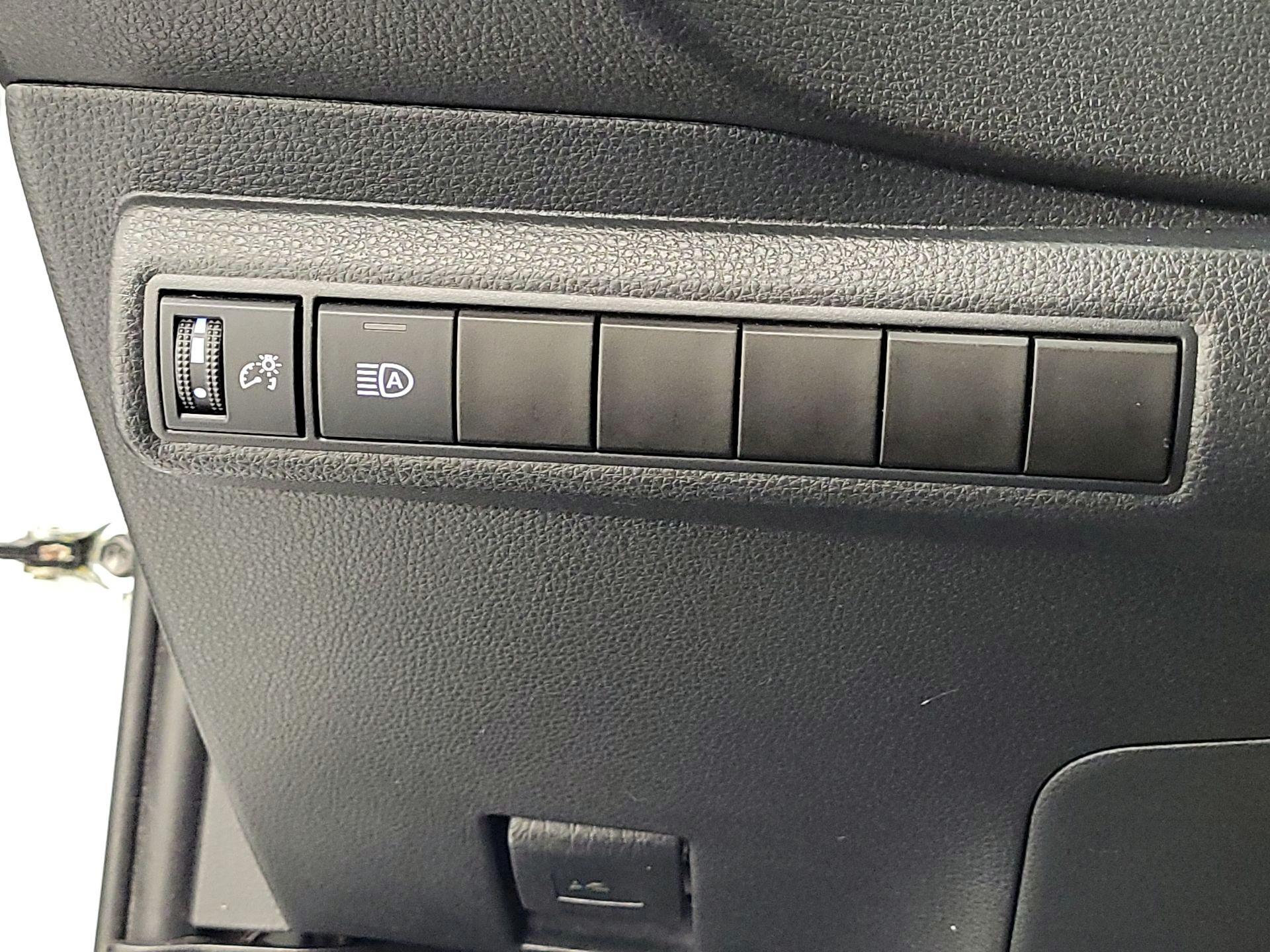 Thumbnail: 2022 Toyota Corolla - 13