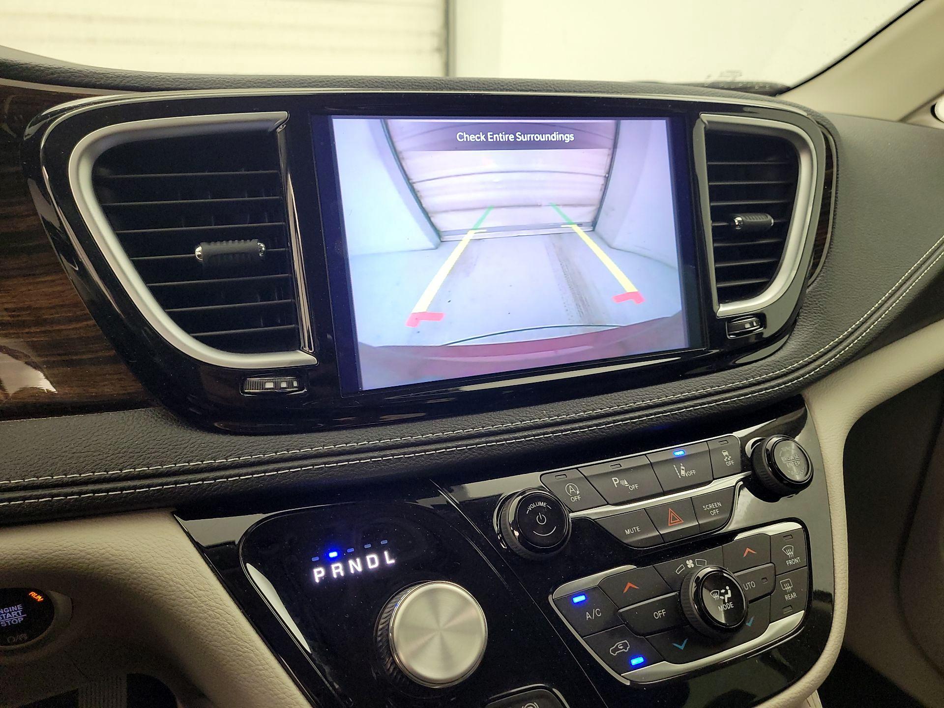 Thumbnail: 2023 Chrysler Pacifica - 14