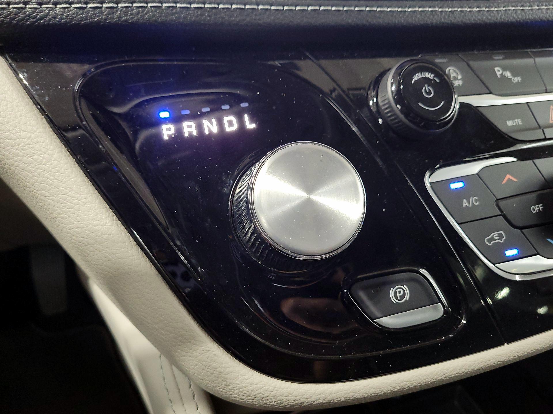 Thumbnail: 2023 Chrysler Pacifica - 17