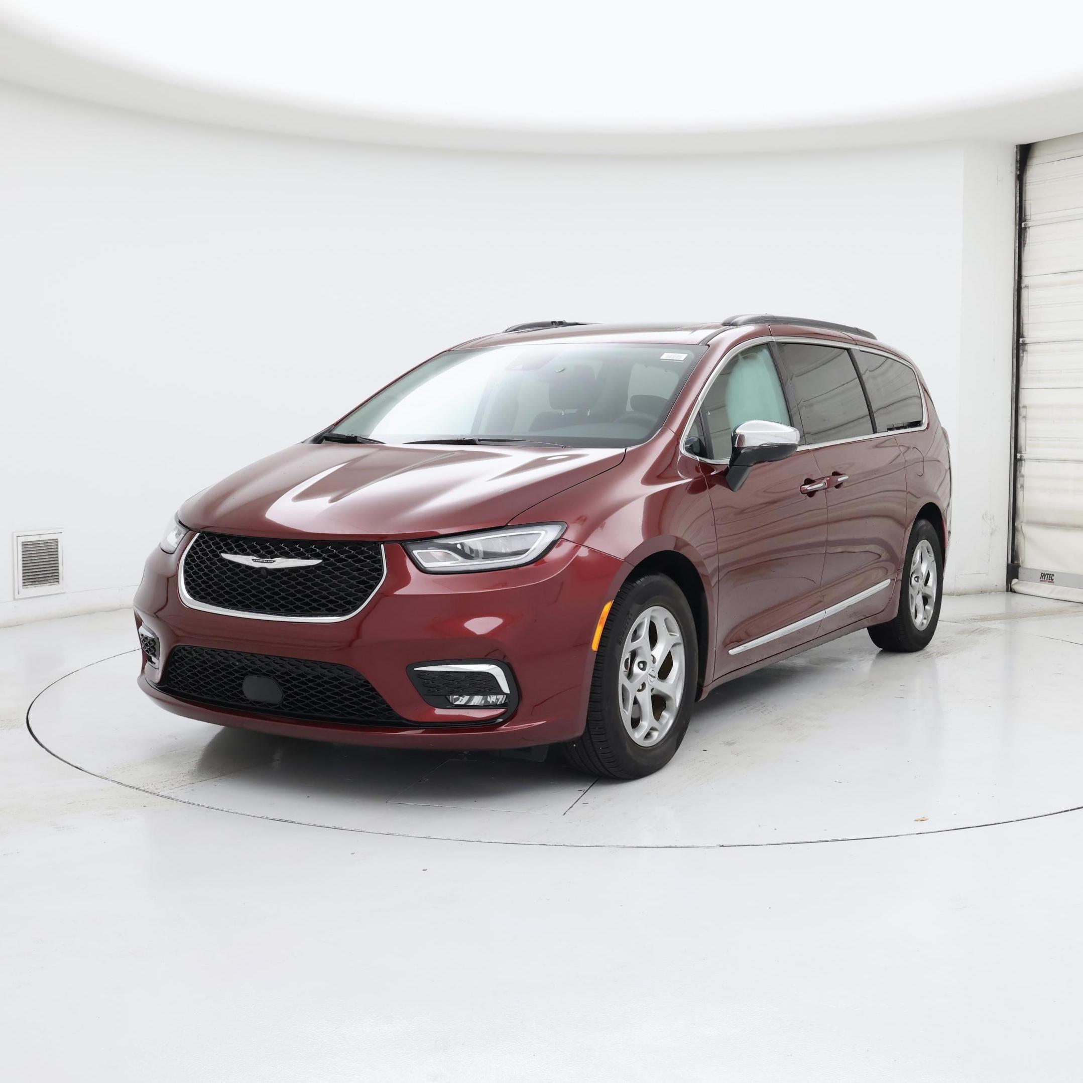 Thumbnail: 2023 Chrysler Pacifica - 4