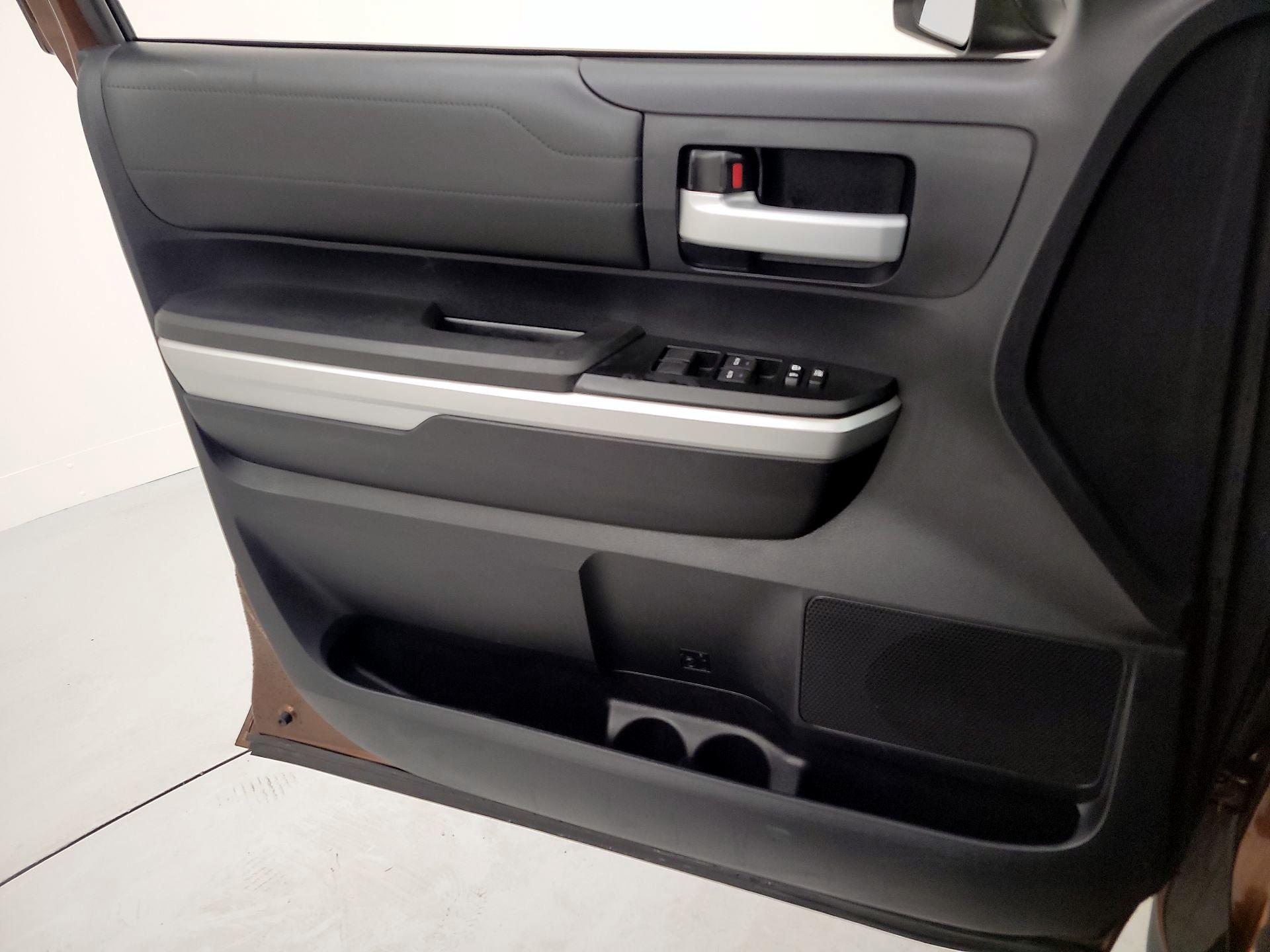 Thumbnail: 2014 Toyota Tundra - 12