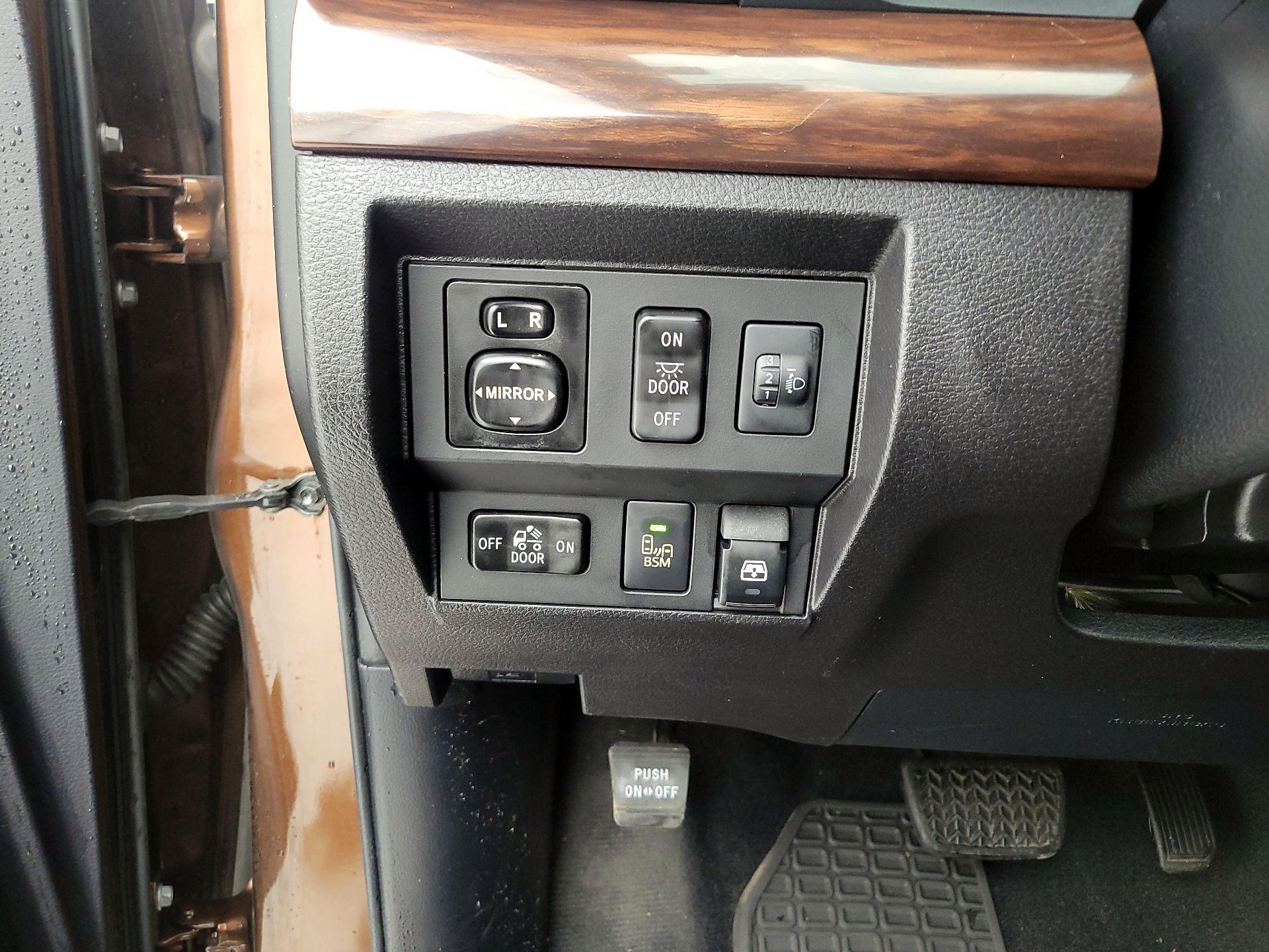 Thumbnail: 2014 Toyota Tundra - 13