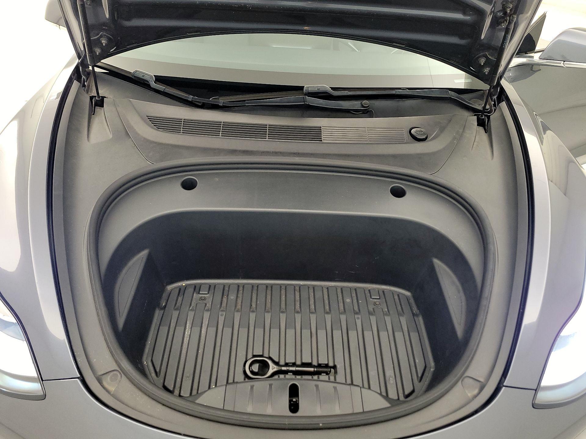 Thumbnail: 2020 Tesla Model 3 - 19