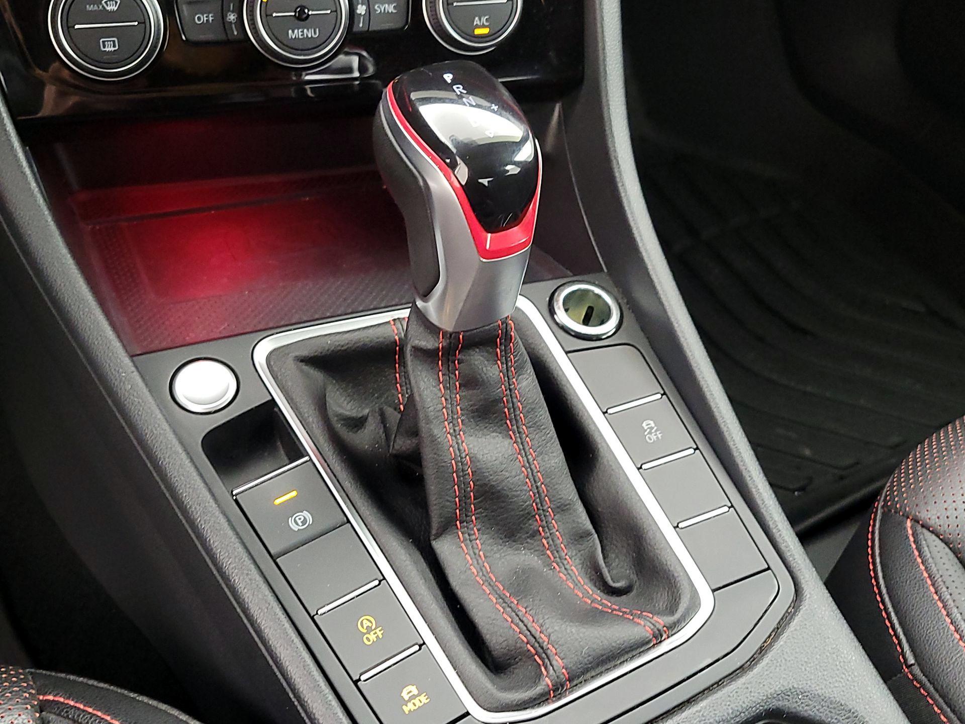 Thumbnail: 2023 Volkswagen Jetta - 17