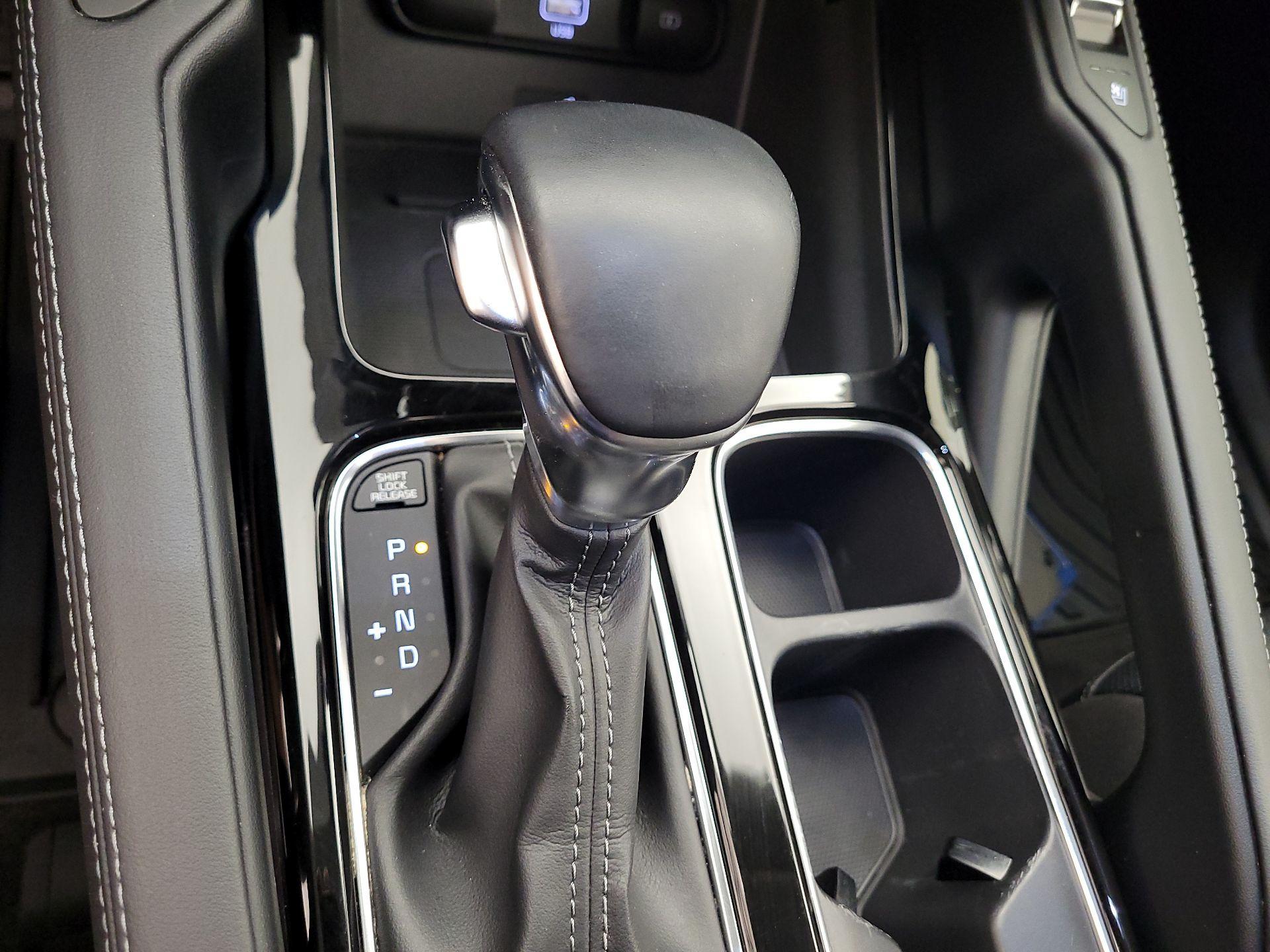 Thumbnail: 2021 Kia Telluride - 17