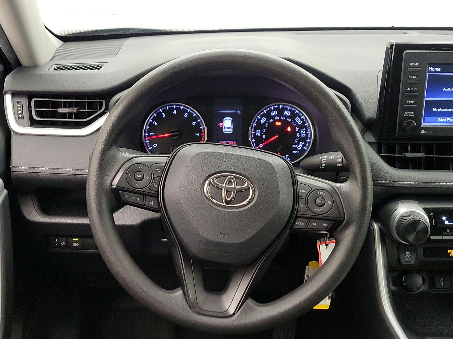 Thumbnail: 2021 Toyota RAV4 - 10