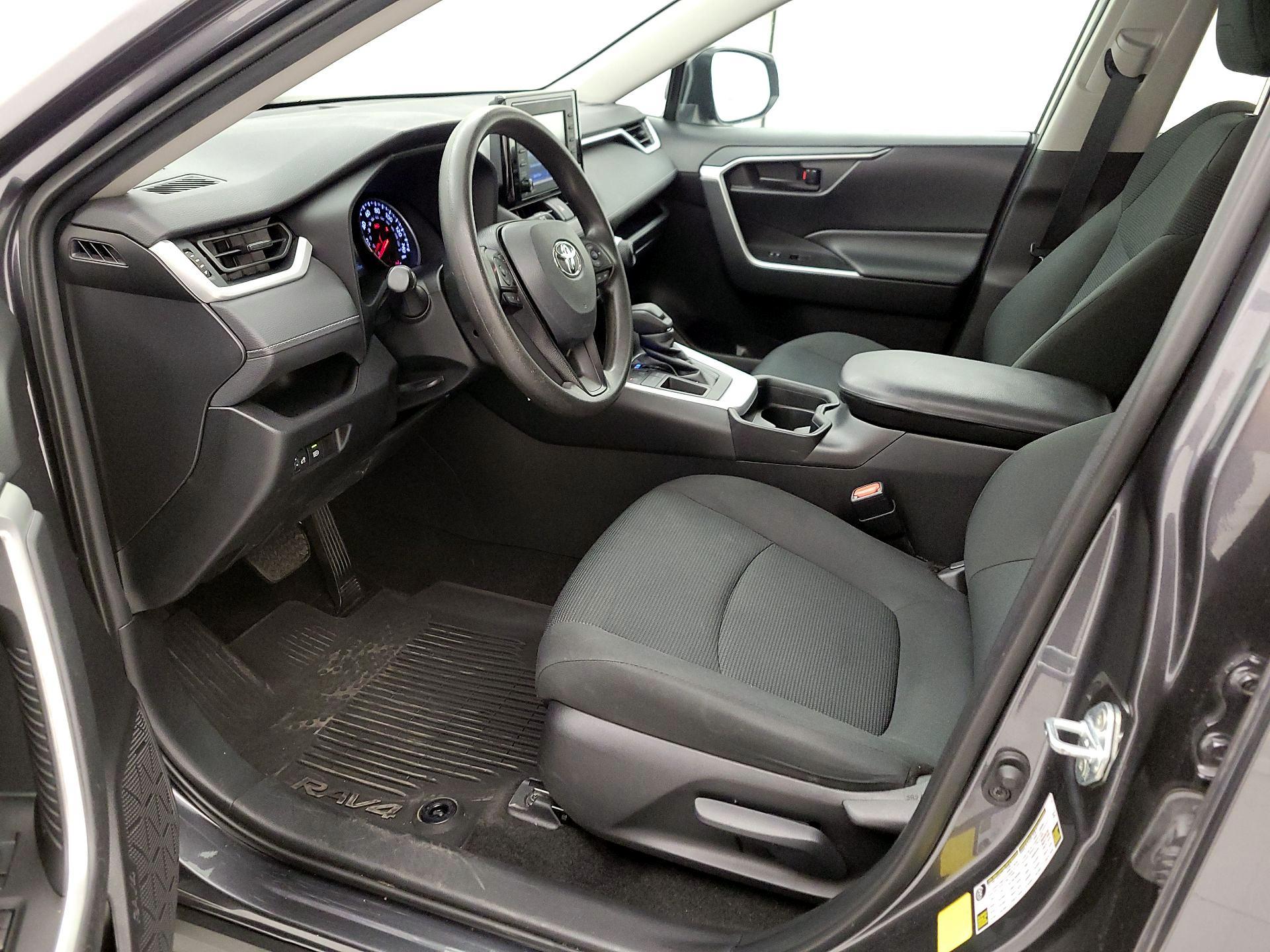 Thumbnail: 2021 Toyota RAV4 - 11