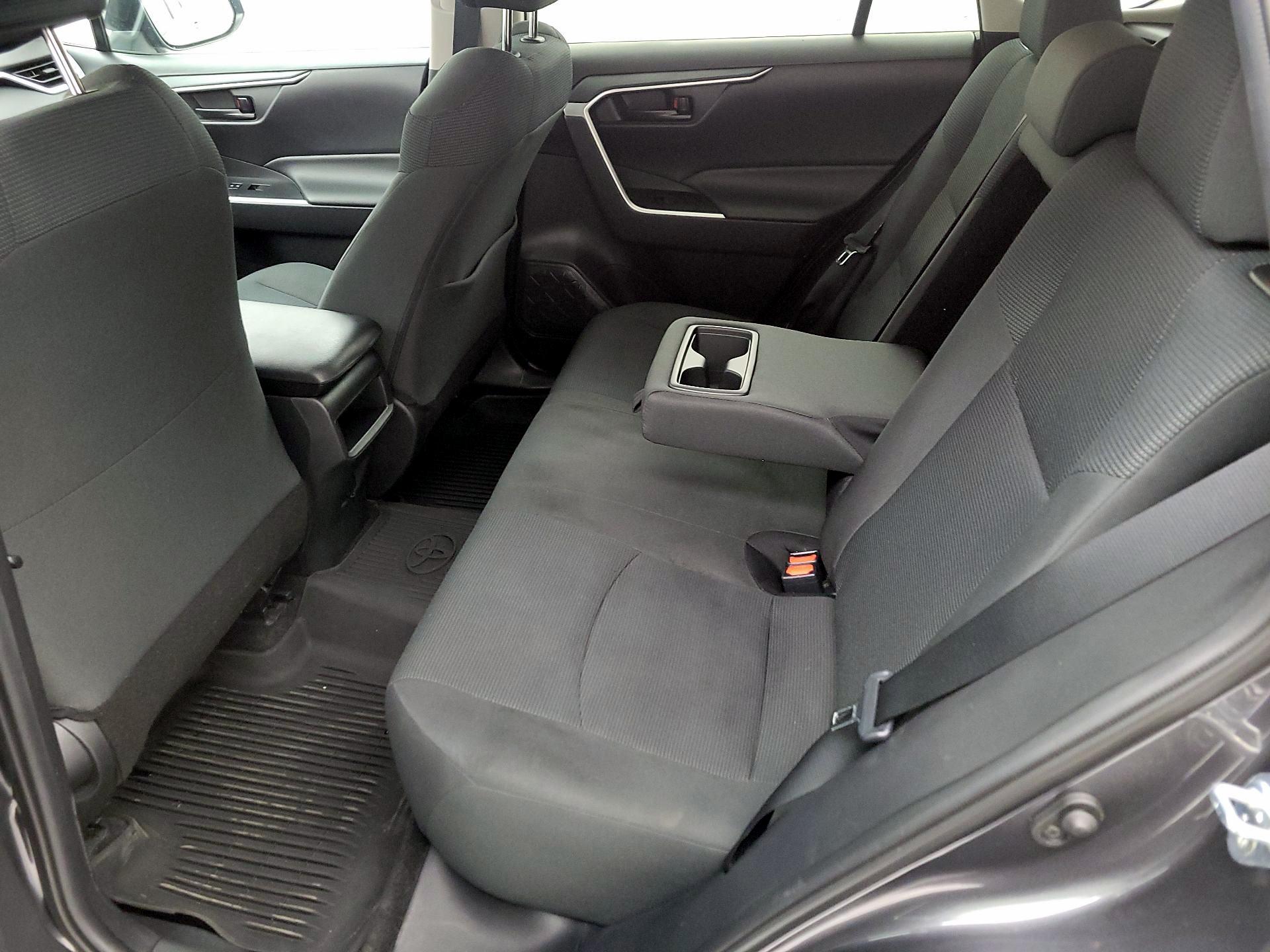 Thumbnail: 2021 Toyota RAV4 - 19