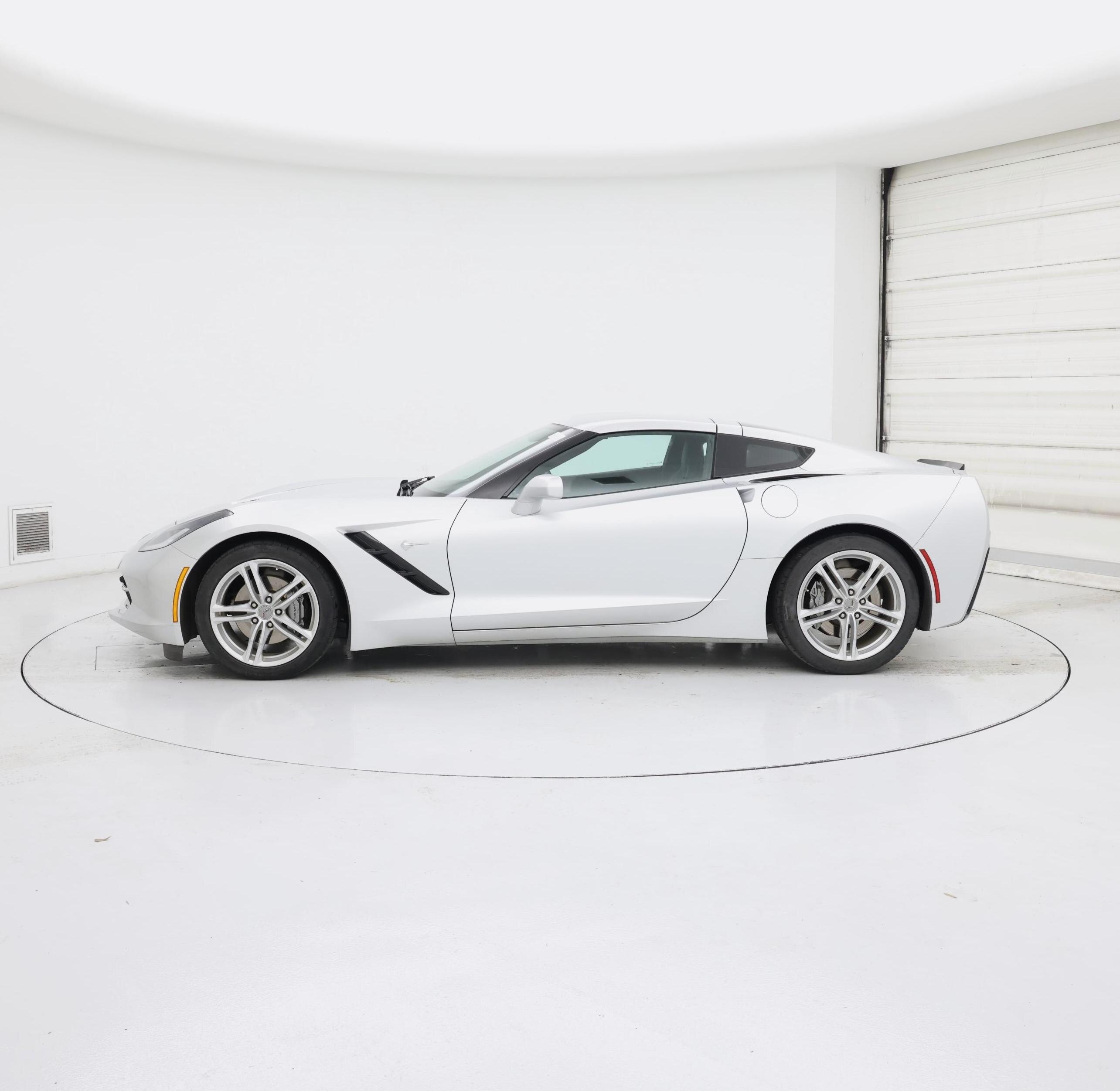 Thumbnail: 2017 Chevrolet Corvette - 3