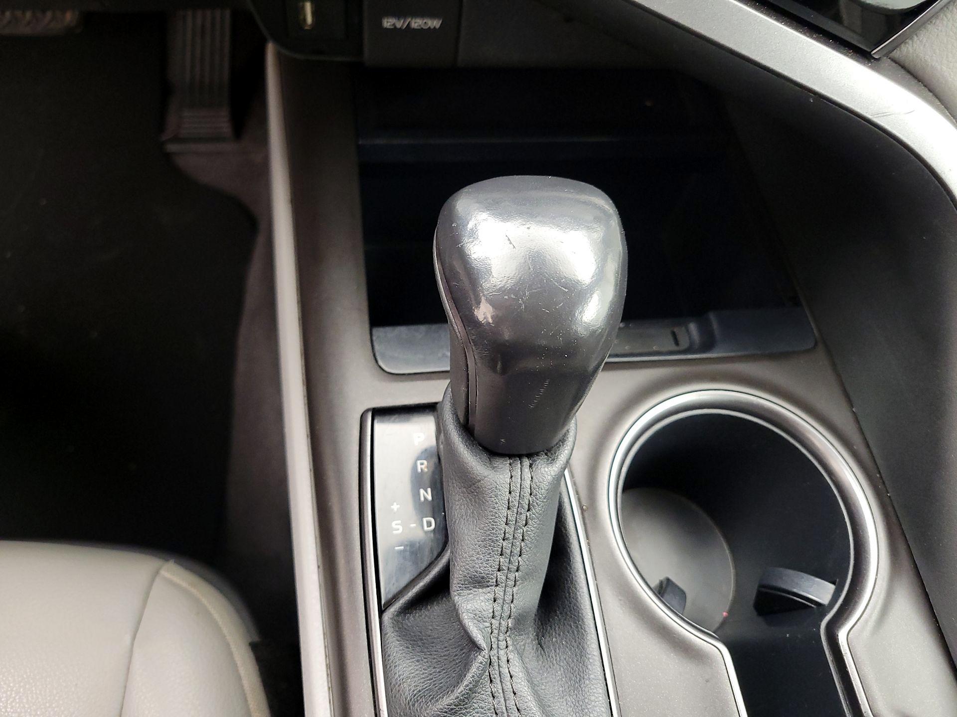 Thumbnail: 2021 Toyota Camry - 17