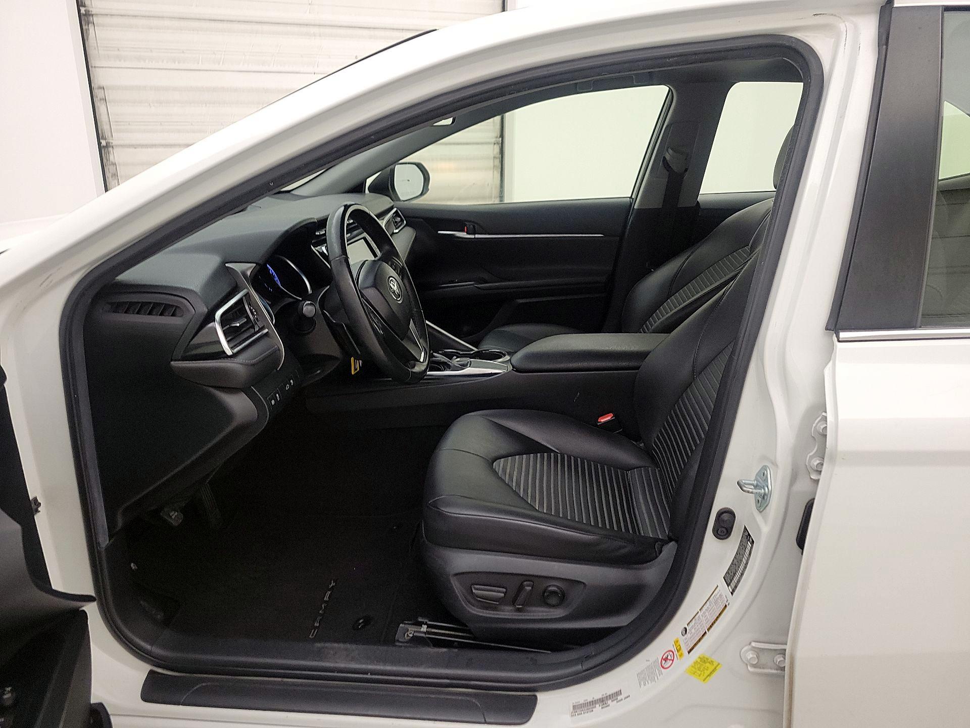 Thumbnail: 2018 Toyota Camry - 11