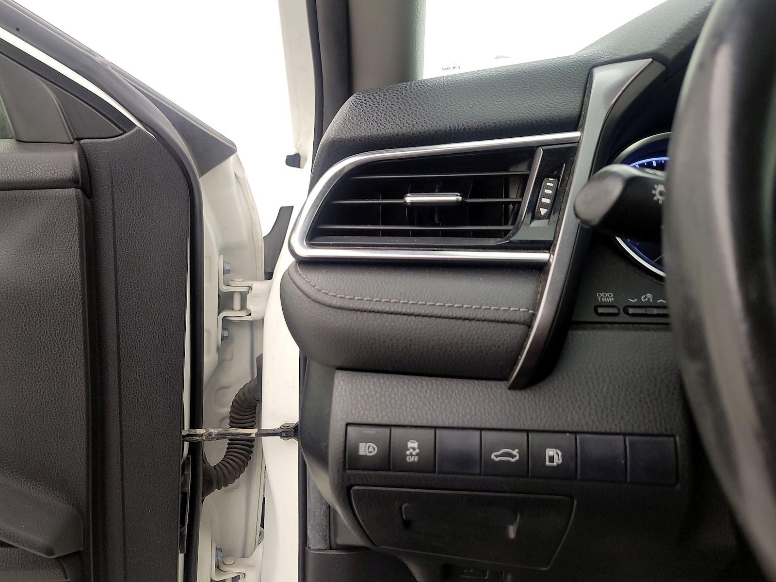2018 Toyota Camry SE - Photo 14