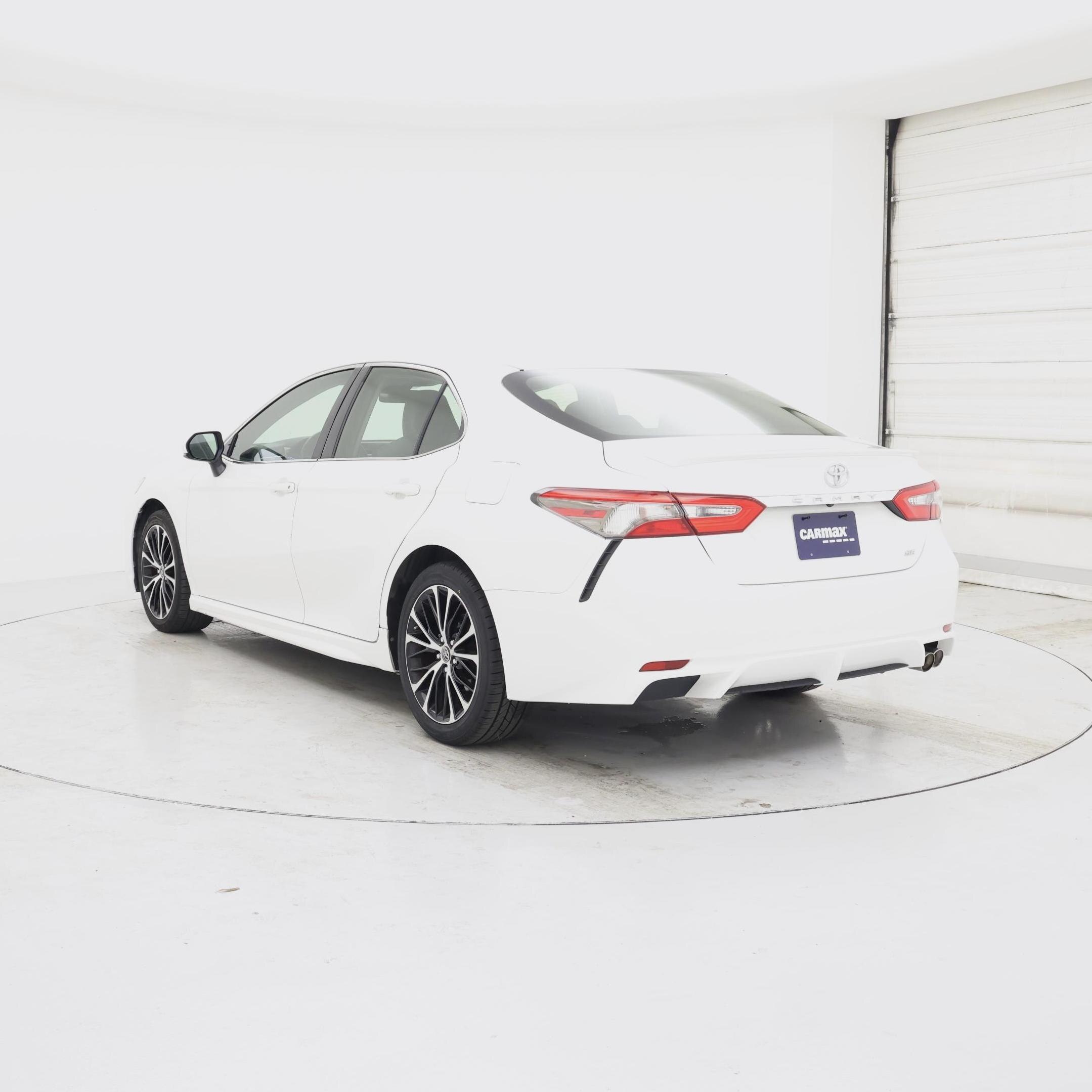 Thumbnail: 2018 Toyota Camry - 2