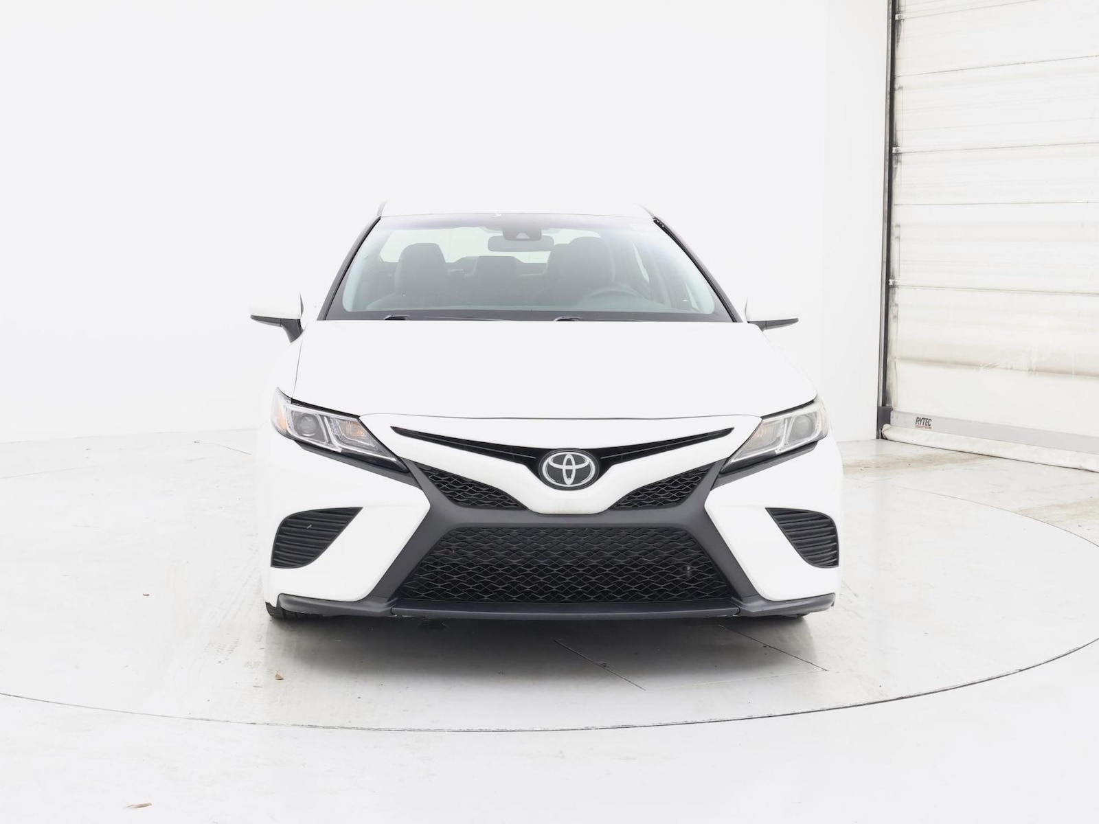 2018 Toyota Camry SE - Photo 6