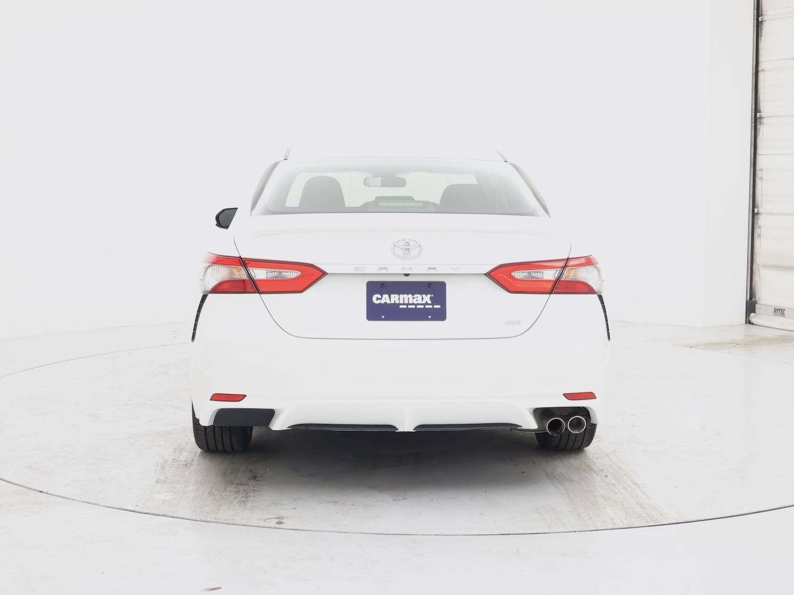 2018 Toyota Camry SE - Photo 7