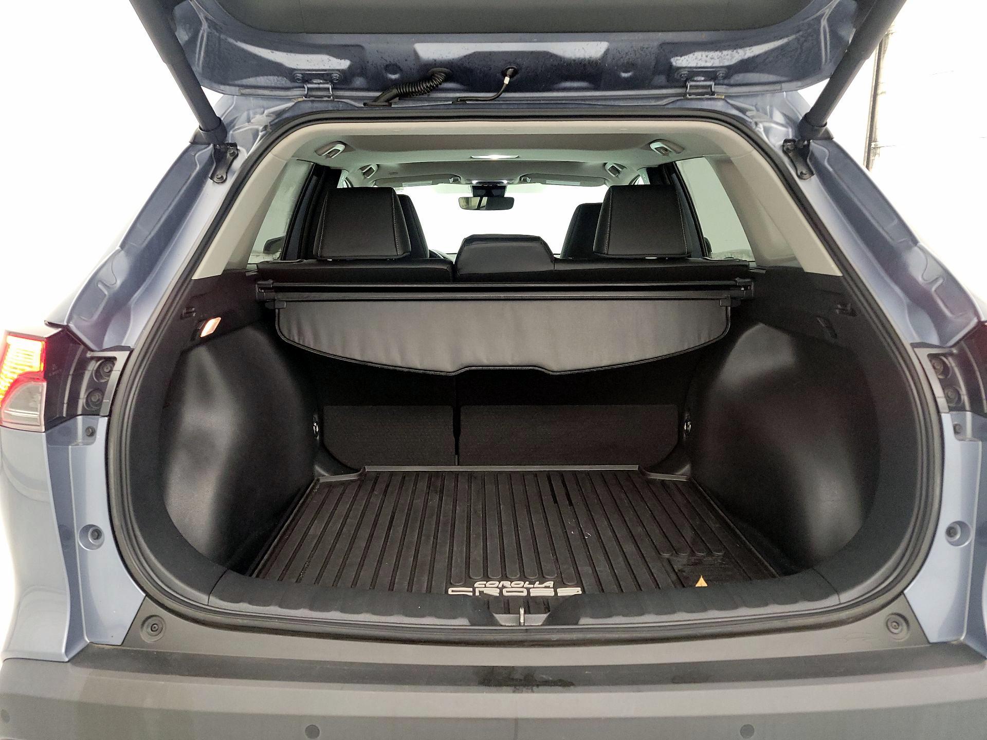 Thumbnail: 2022 Toyota Corolla Cross - 19