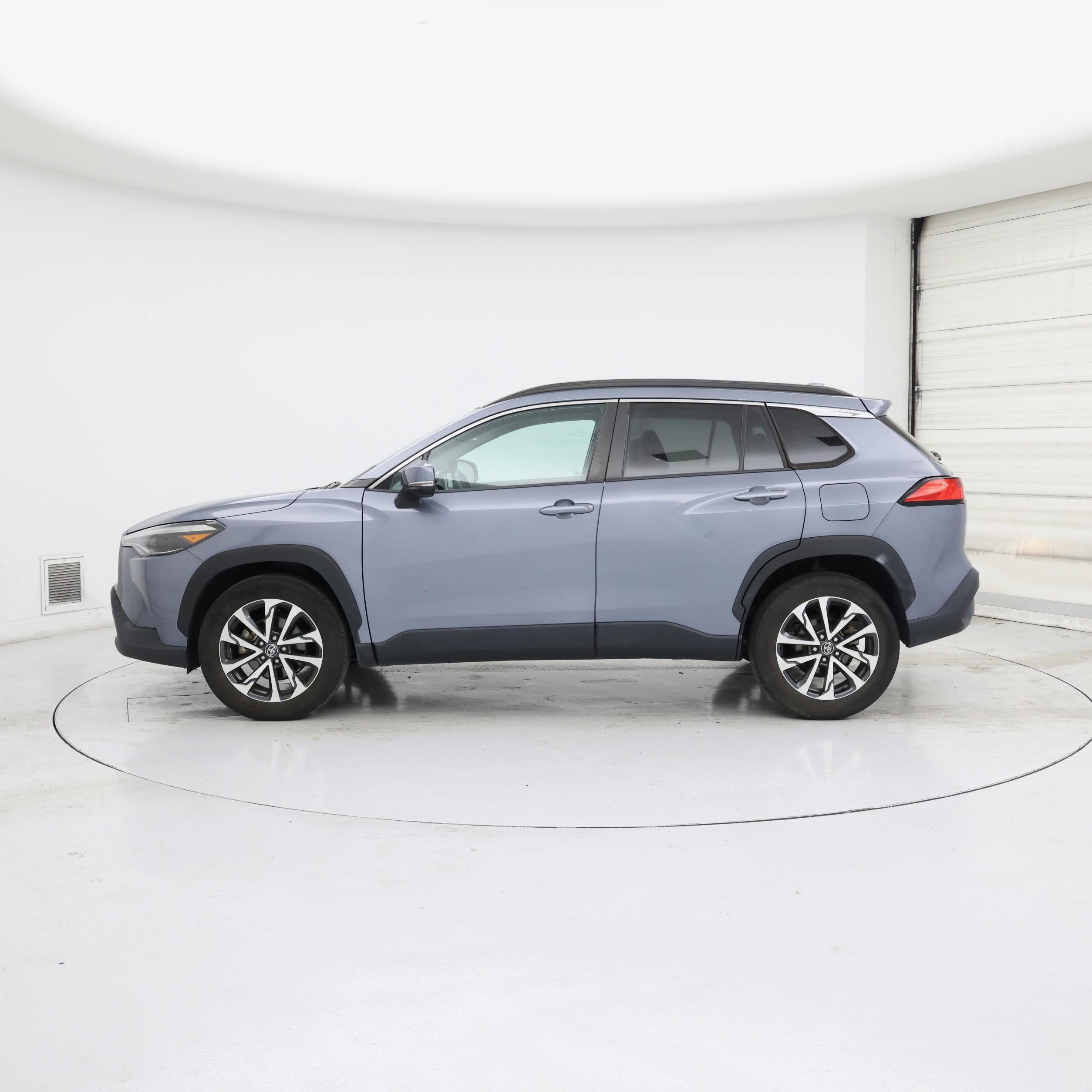 Thumbnail: 2022 Toyota Corolla Cross - 3