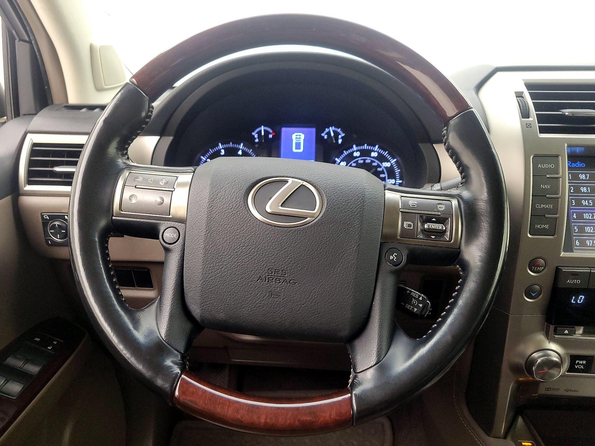 Thumbnail: 2017 Lexus GX - 10