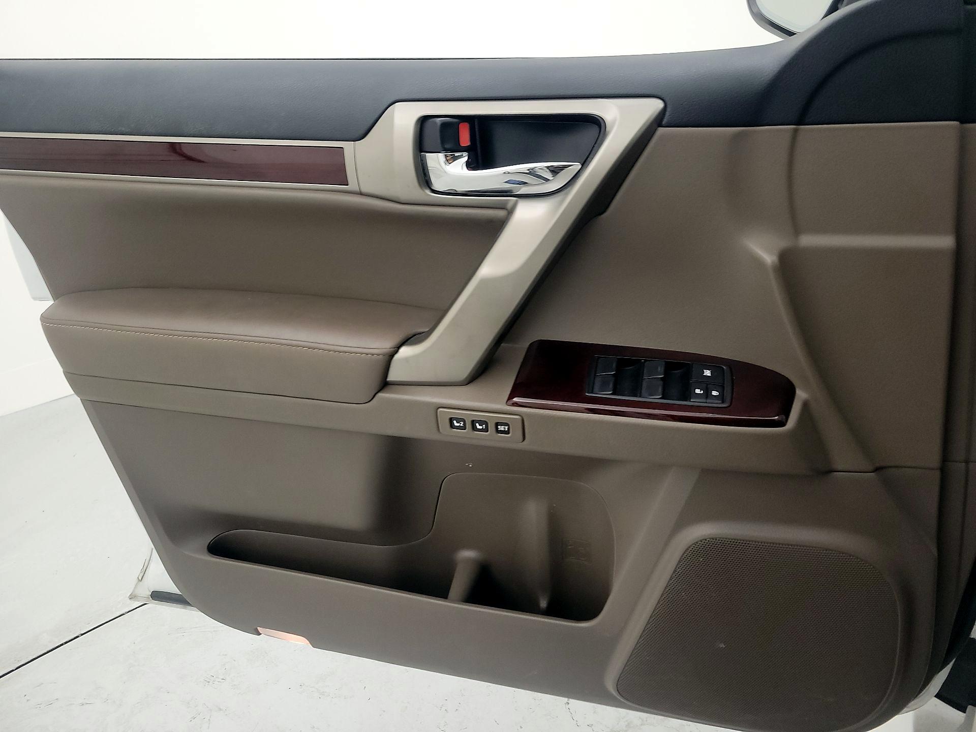 Thumbnail: 2017 Lexus GX - 12