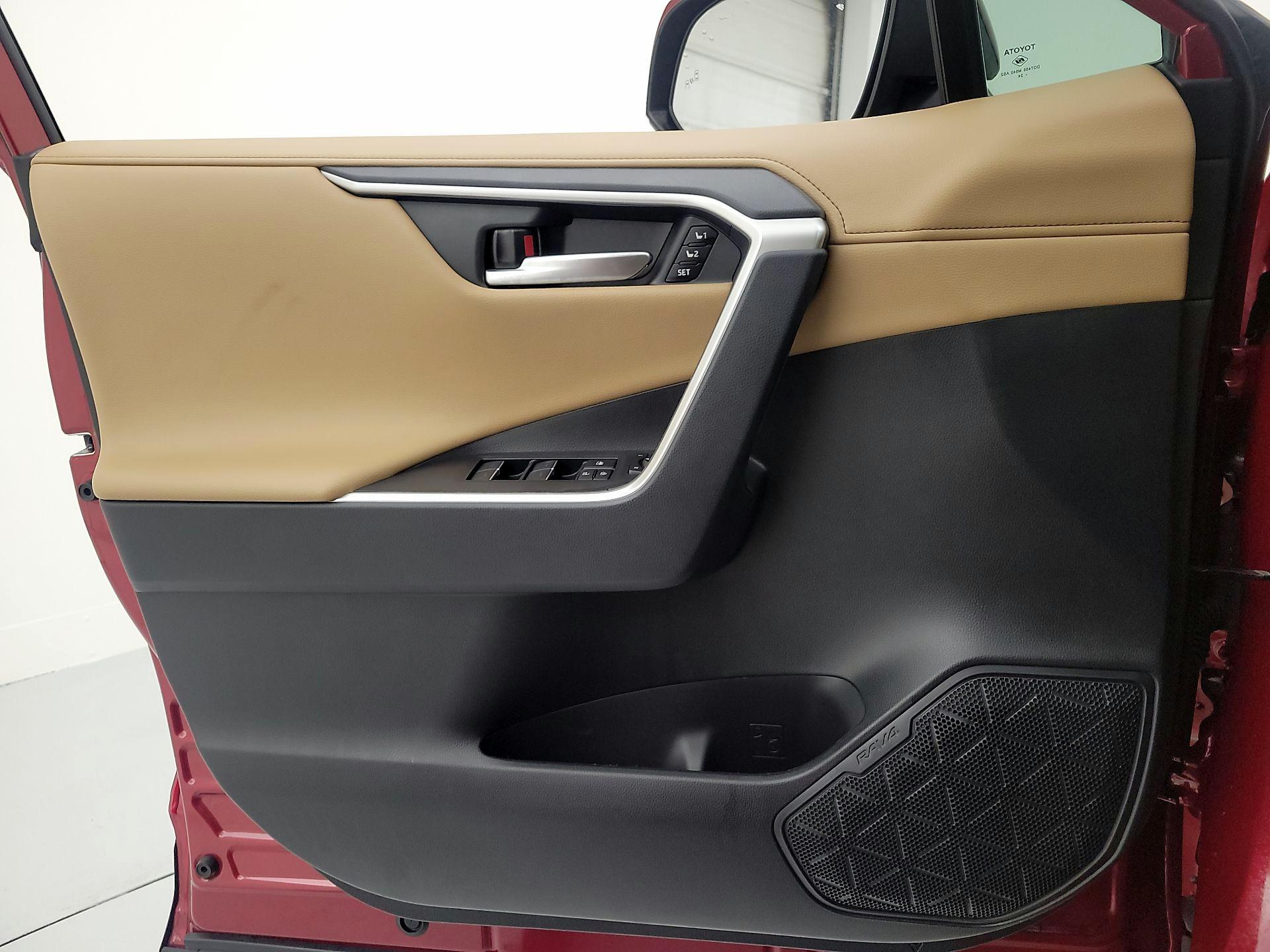 Thumbnail: 2024 Toyota RAV4 - 12