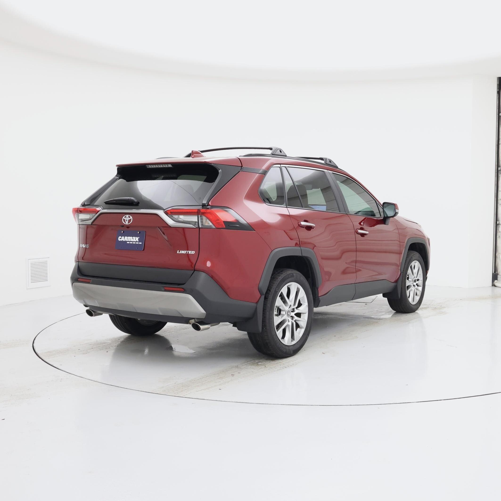 Thumbnail: 2024 Toyota RAV4 - 8