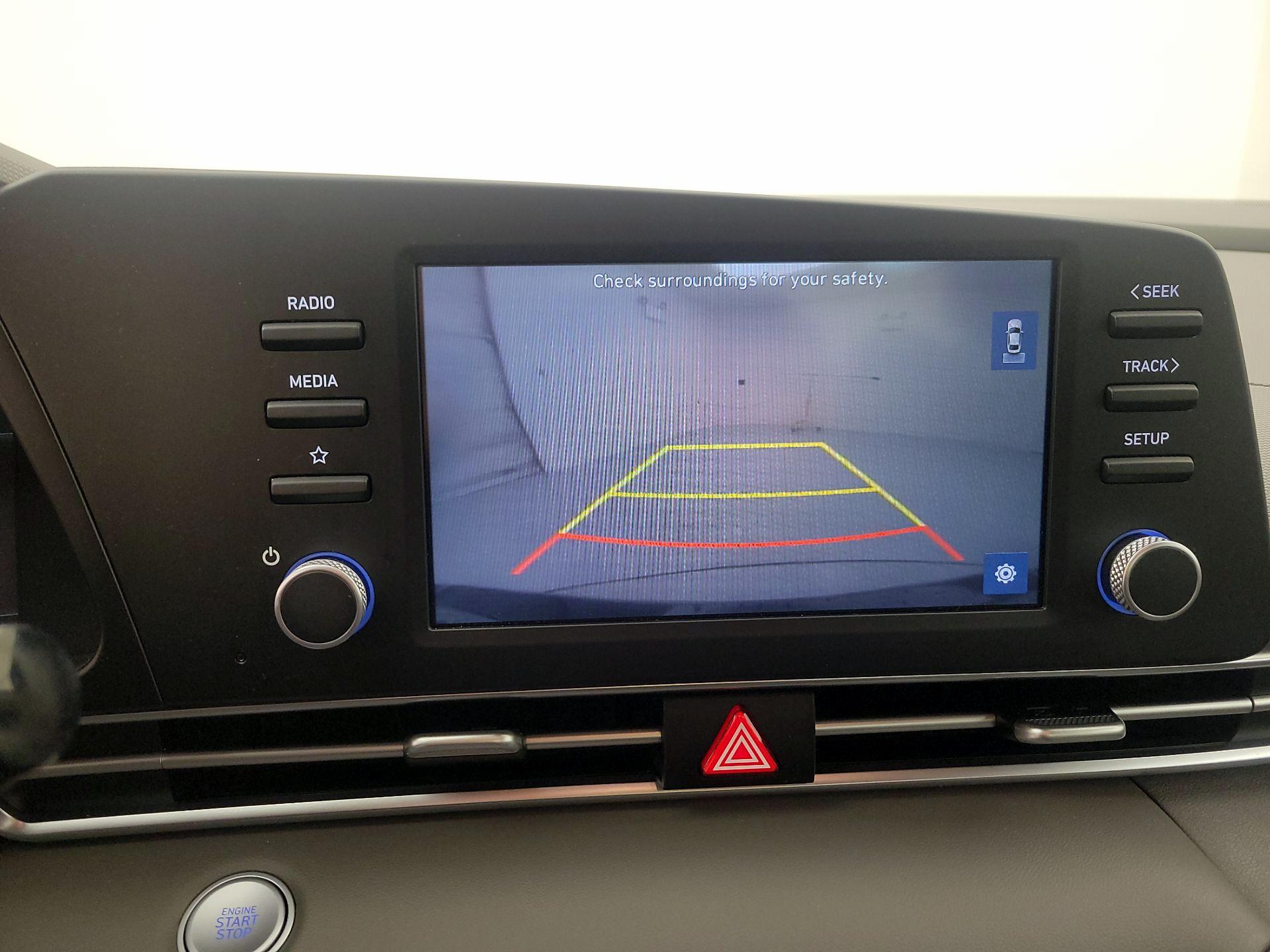 Thumbnail: 2022 Hyundai Elantra - 14