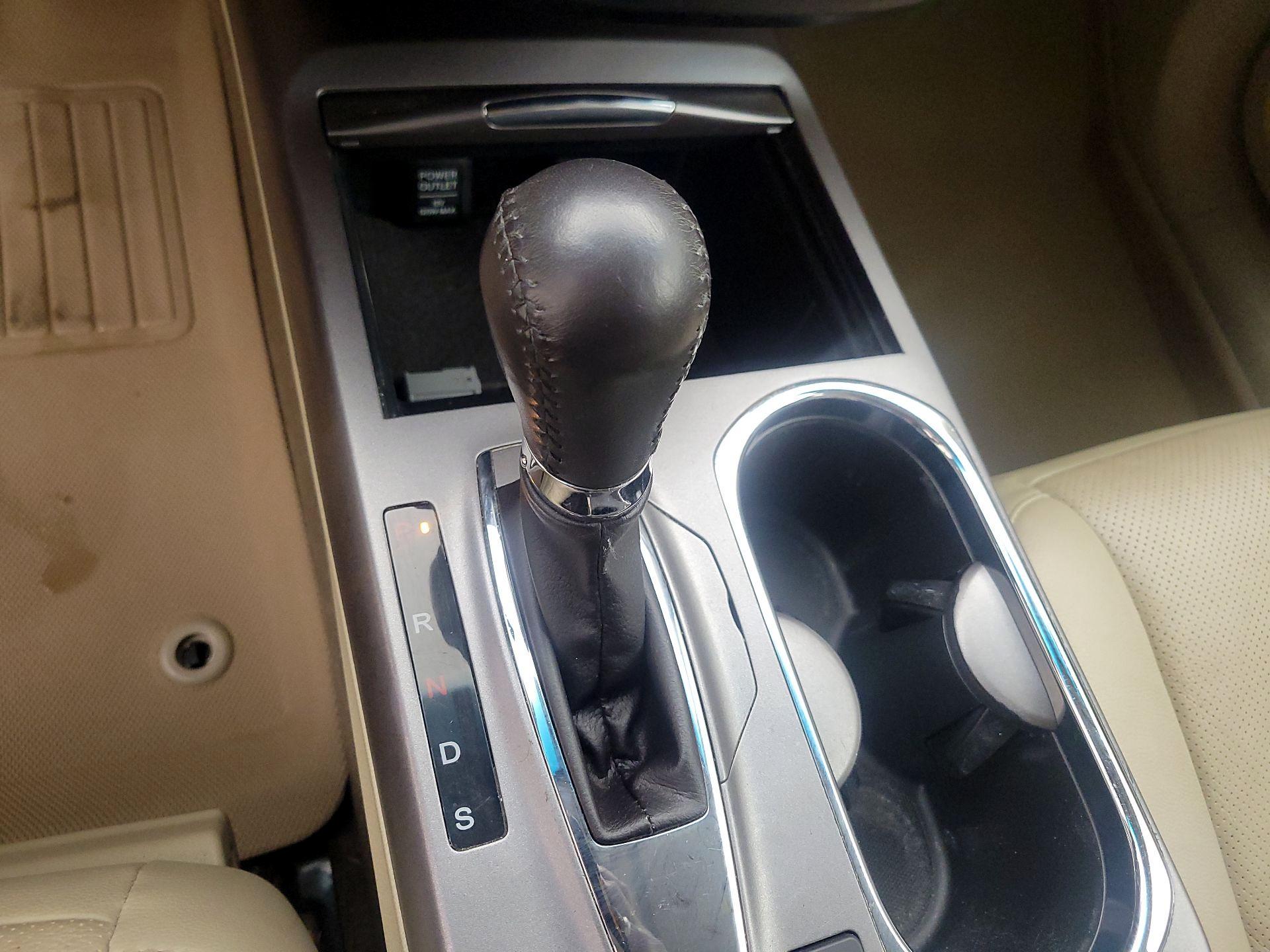 Thumbnail: 2015 Acura RDX - 18