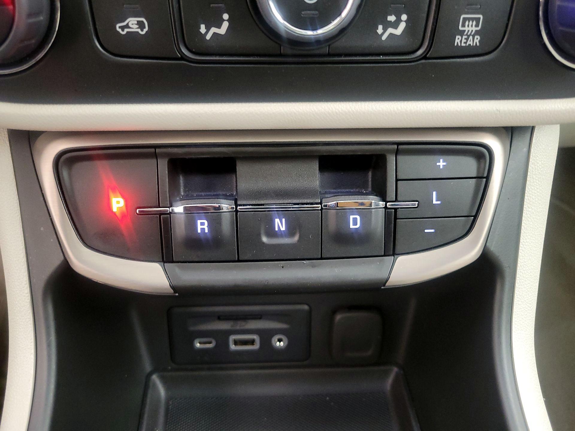 Thumbnail: 2022 GMC Terrain - 18