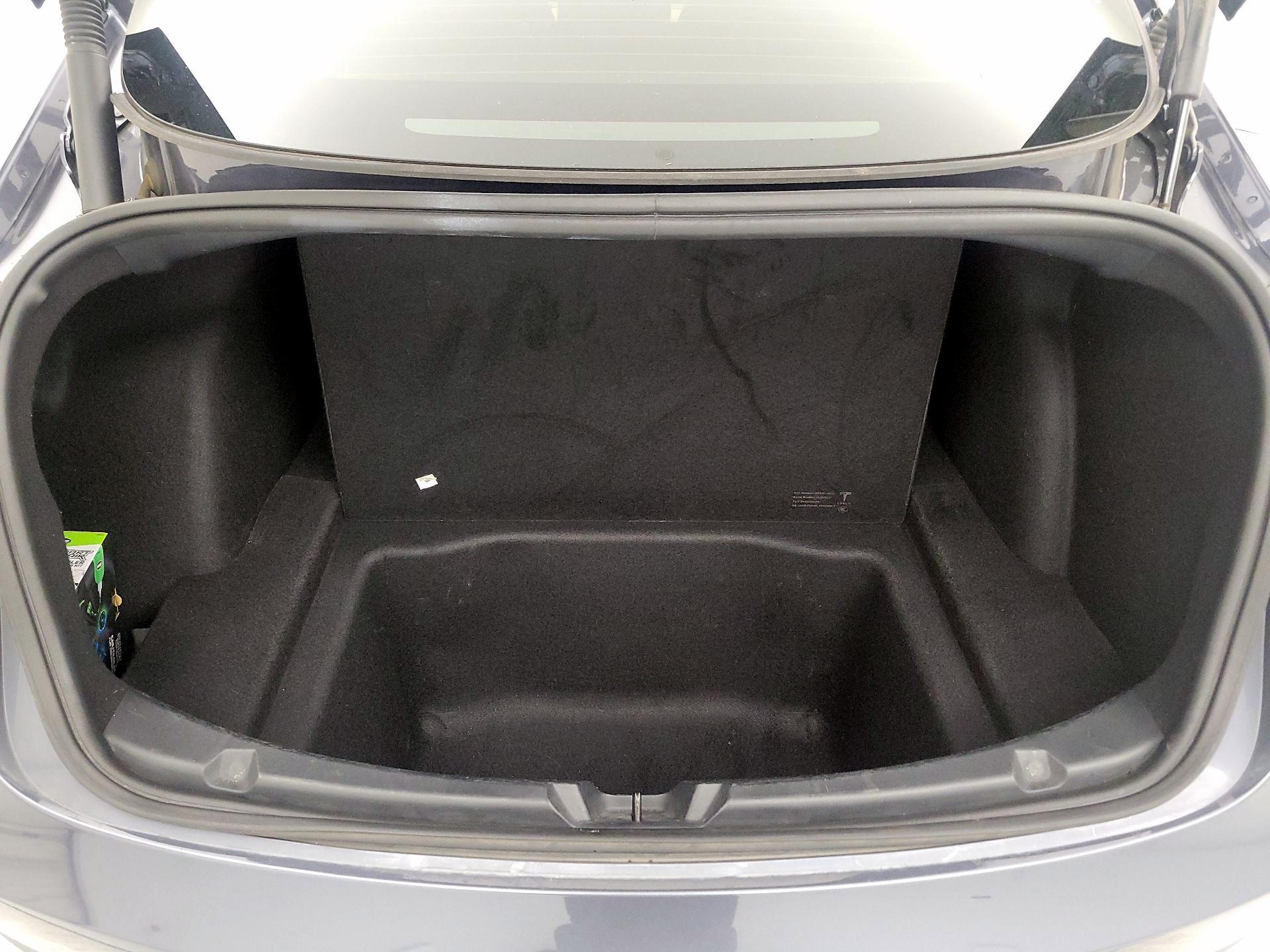 Thumbnail: 2022 Tesla Model 3 - 18