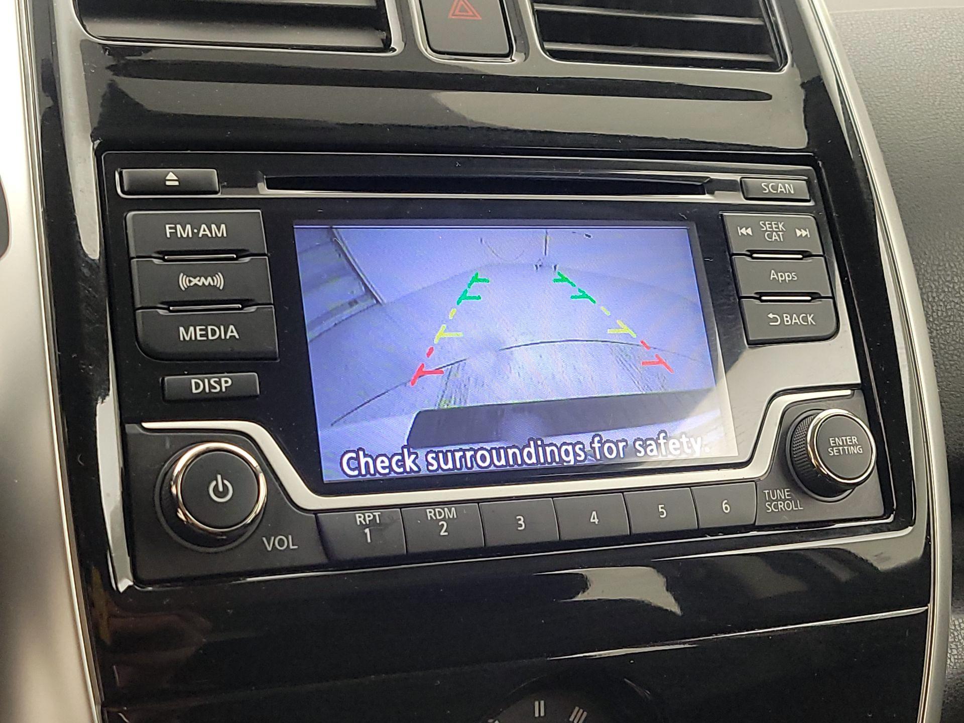 Thumbnail: 2015 Nissan Versa Note - 14